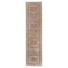 Tapis de course Oushak en brun camel et bleu hyroglyphe