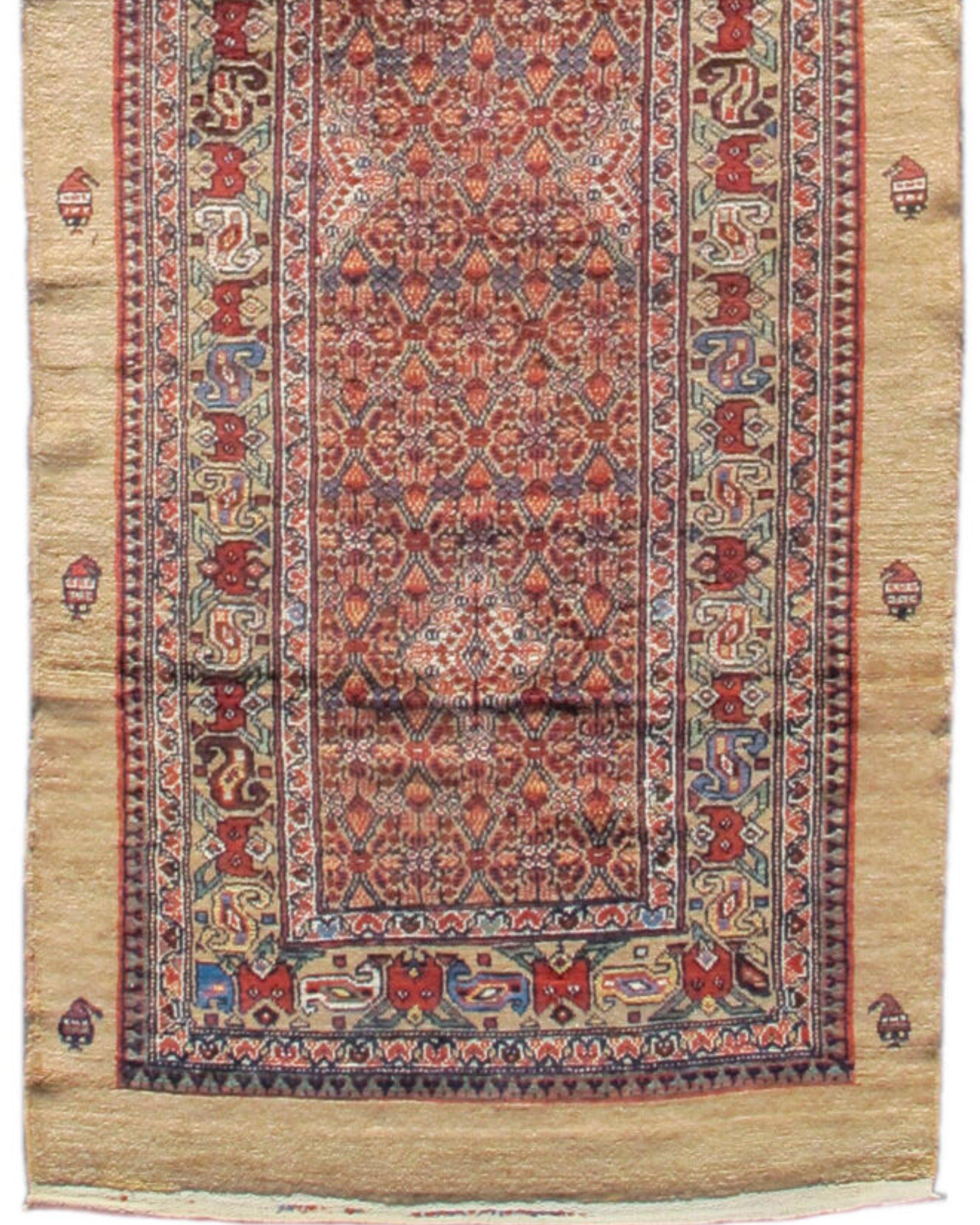 Camel Hair Hamadan Runner Rug, Early 20th century In Excellent Condition For Sale In San Francisco, CA