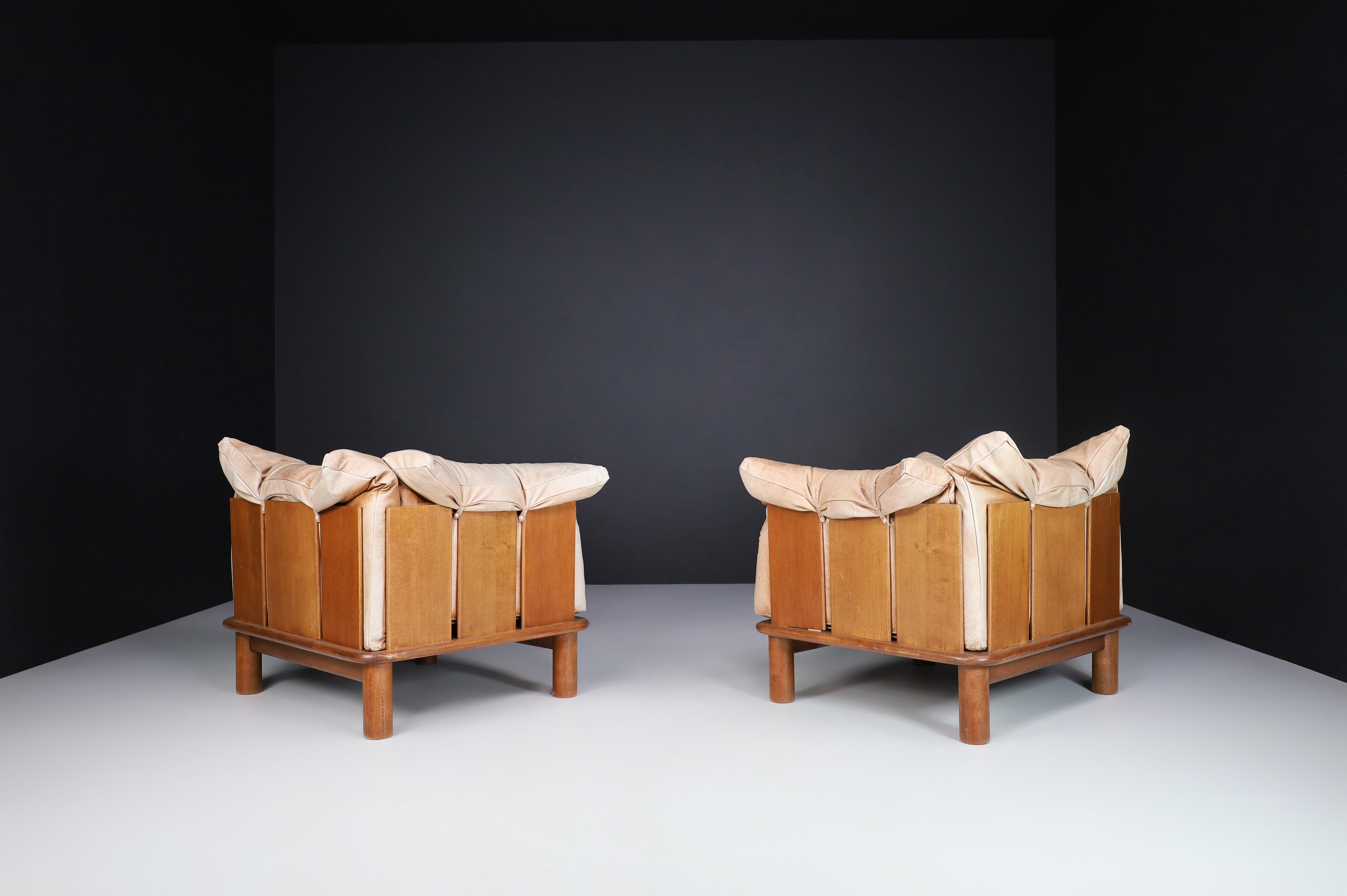 Italian Camel Leather and Walnut Lounge Chairs from De Pas, D'Urbino Lomazzi for Padova