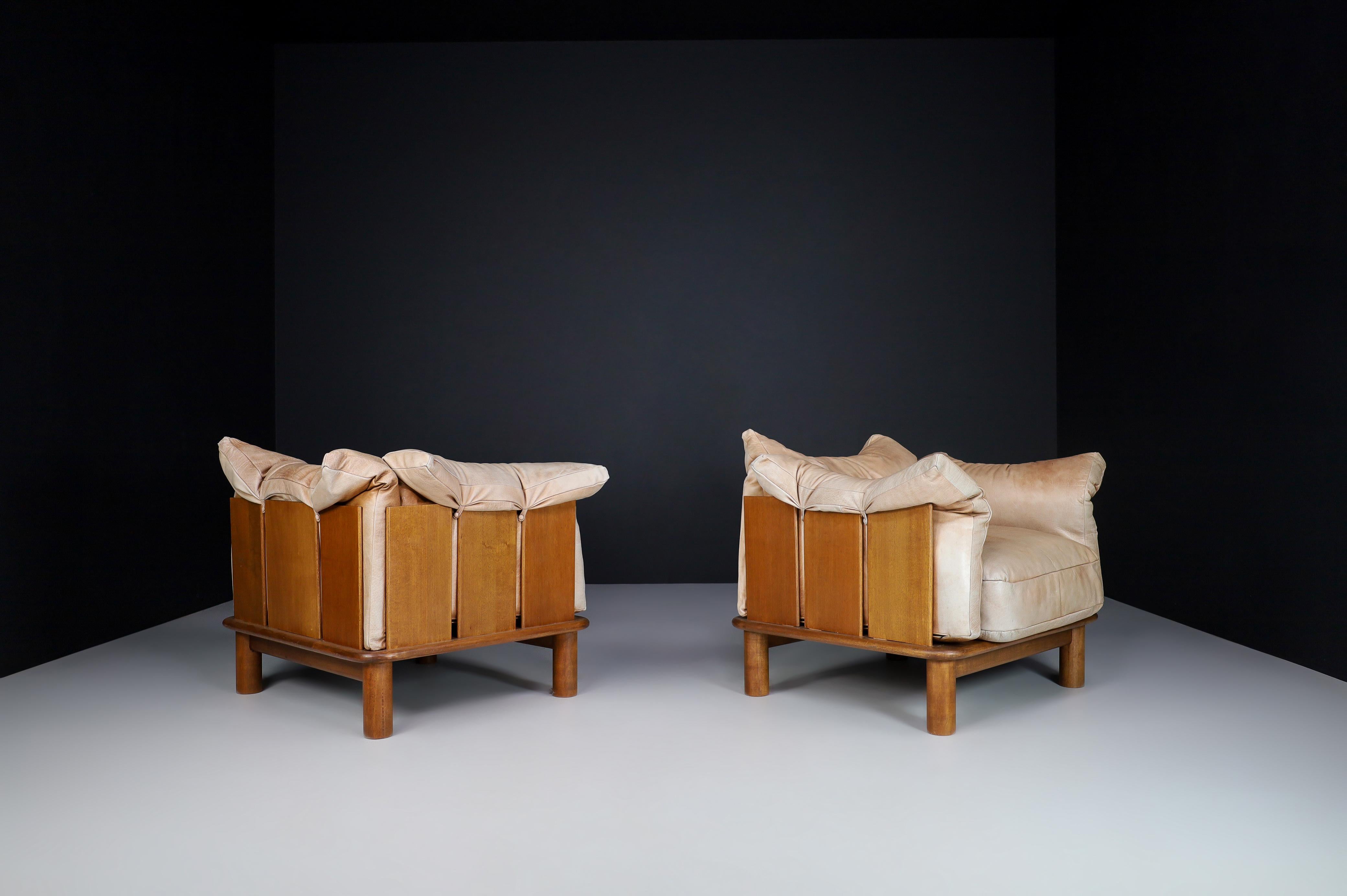 Camel Leather and Walnut Lounge Chairs from De Pas, D'Urbino Lomazzi for Padova 1