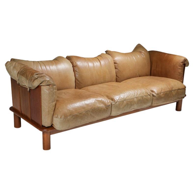 Camel Leather and Walnut Sofa from De Pas, D'Urbino Lomazzi for Padova, Italy