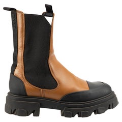 Camel Leather Chelsea Boots Size EU 41