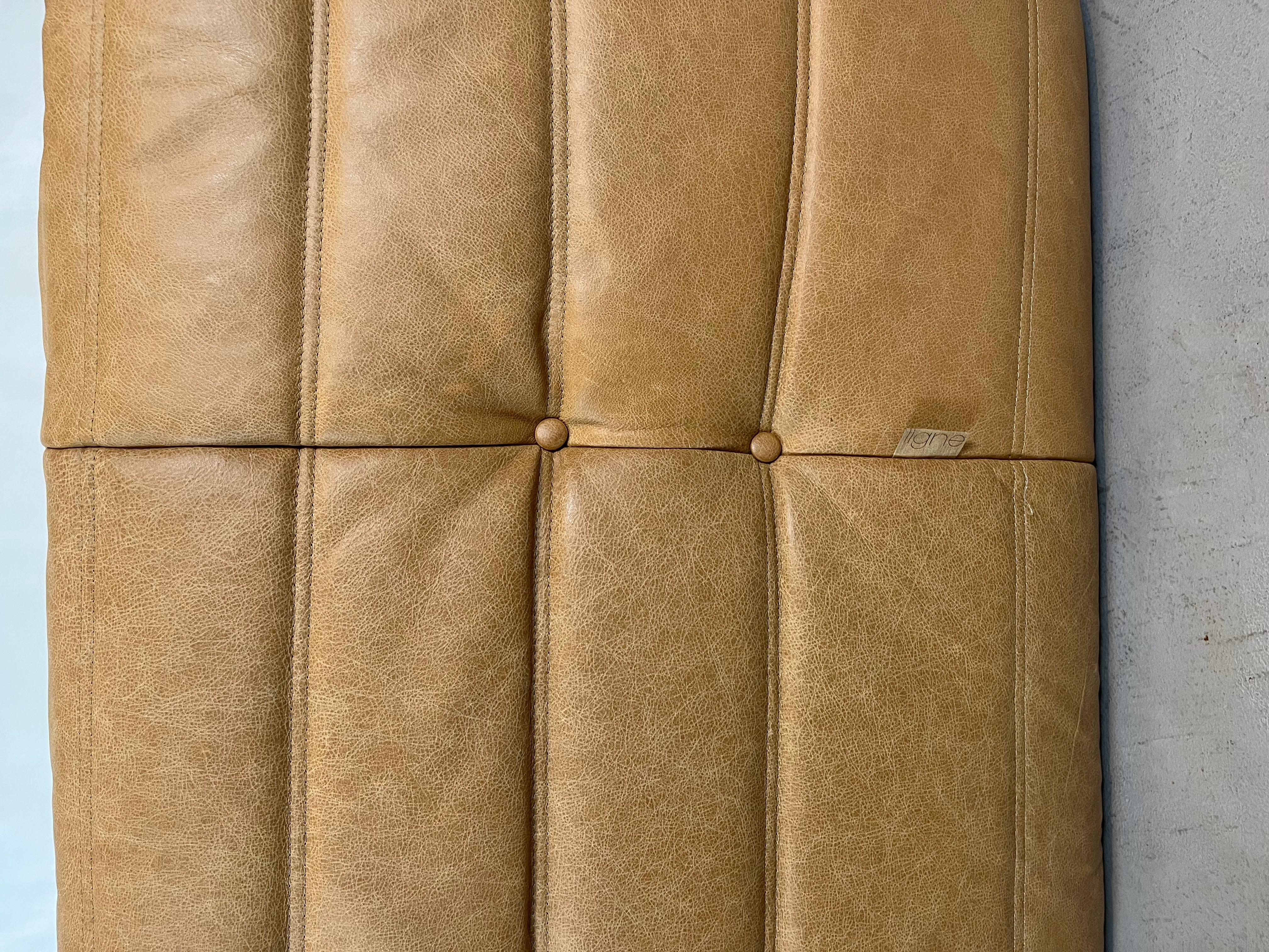 Camel leather Togo Sofa by Michel Ducaroy for Ligne Roset, Set of 5 pieces In Good Condition For Sale In Porto, PT
