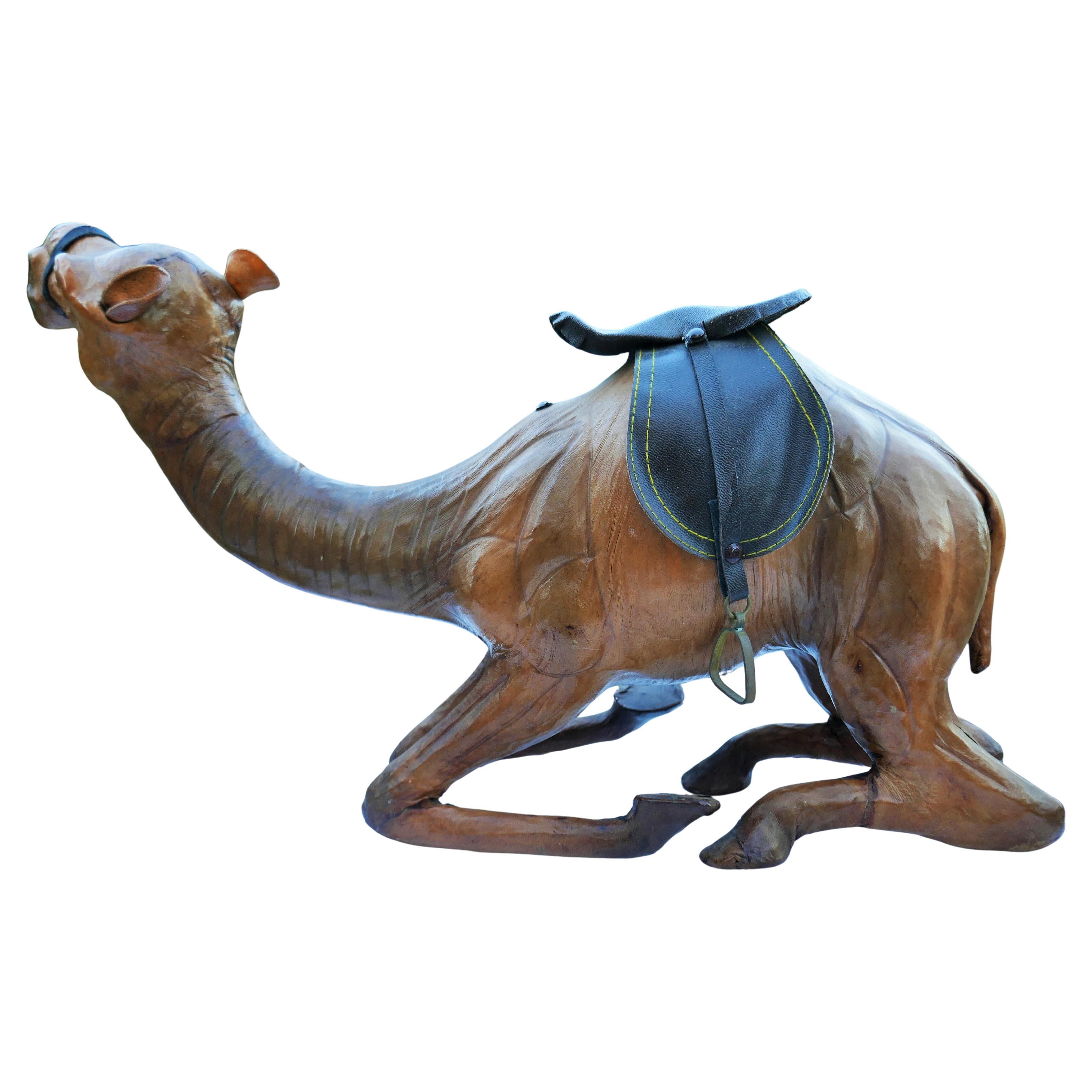 English Camel sculpture attributed to Liberty London in vendita