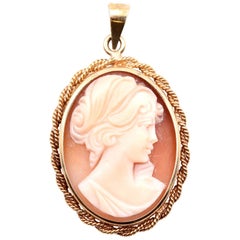 Cameo 14 Karat Yellow Gold Rope Bezel Pendant