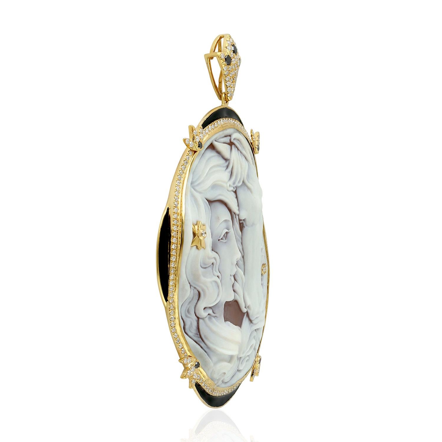Contemporary Cameo Diamond 18 Karat Gold Pendant Necklace For Sale