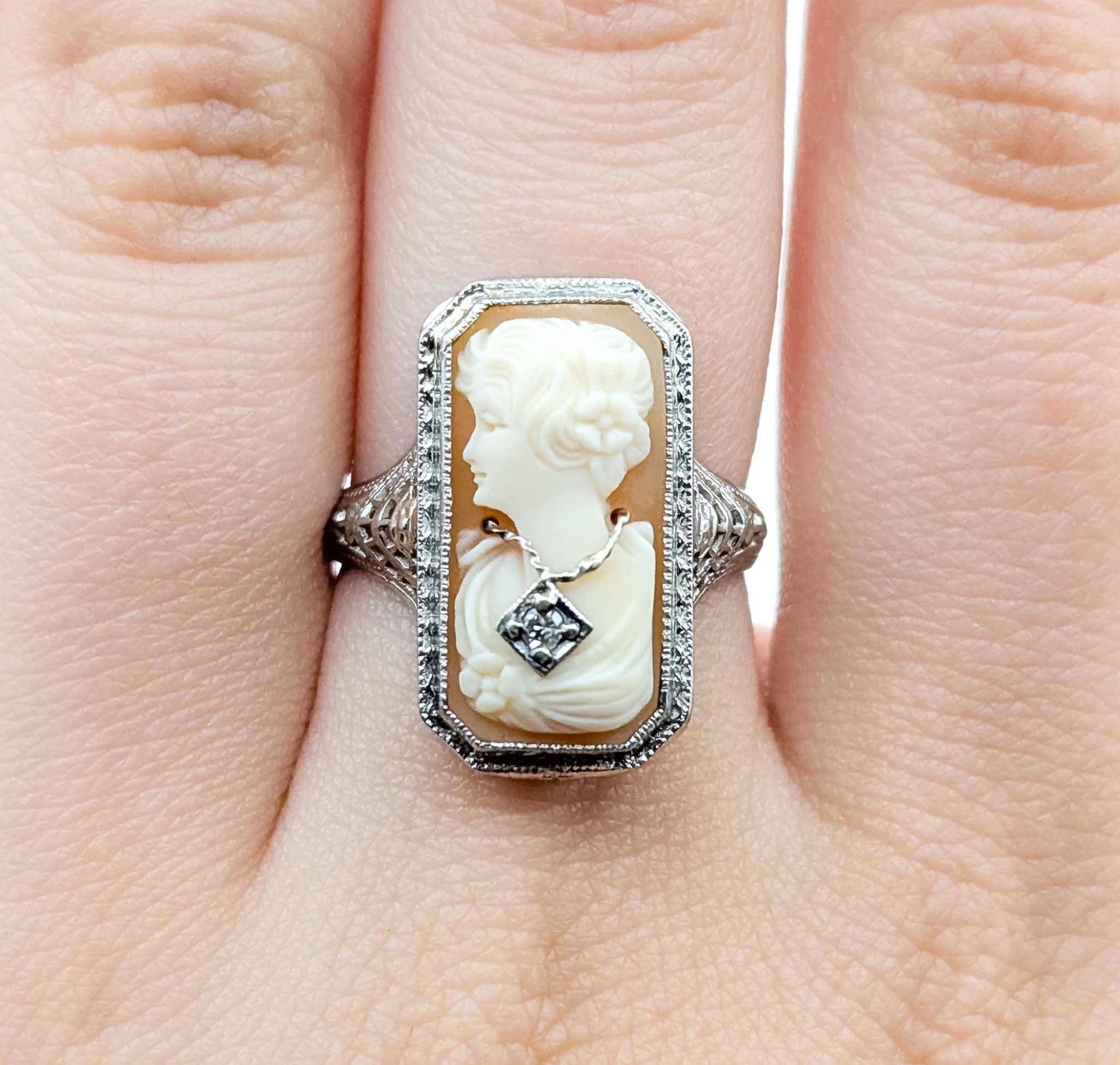 De las mujeres Anillo Art Decó de oro blanco de 10k con camafeo y diamantes en venta