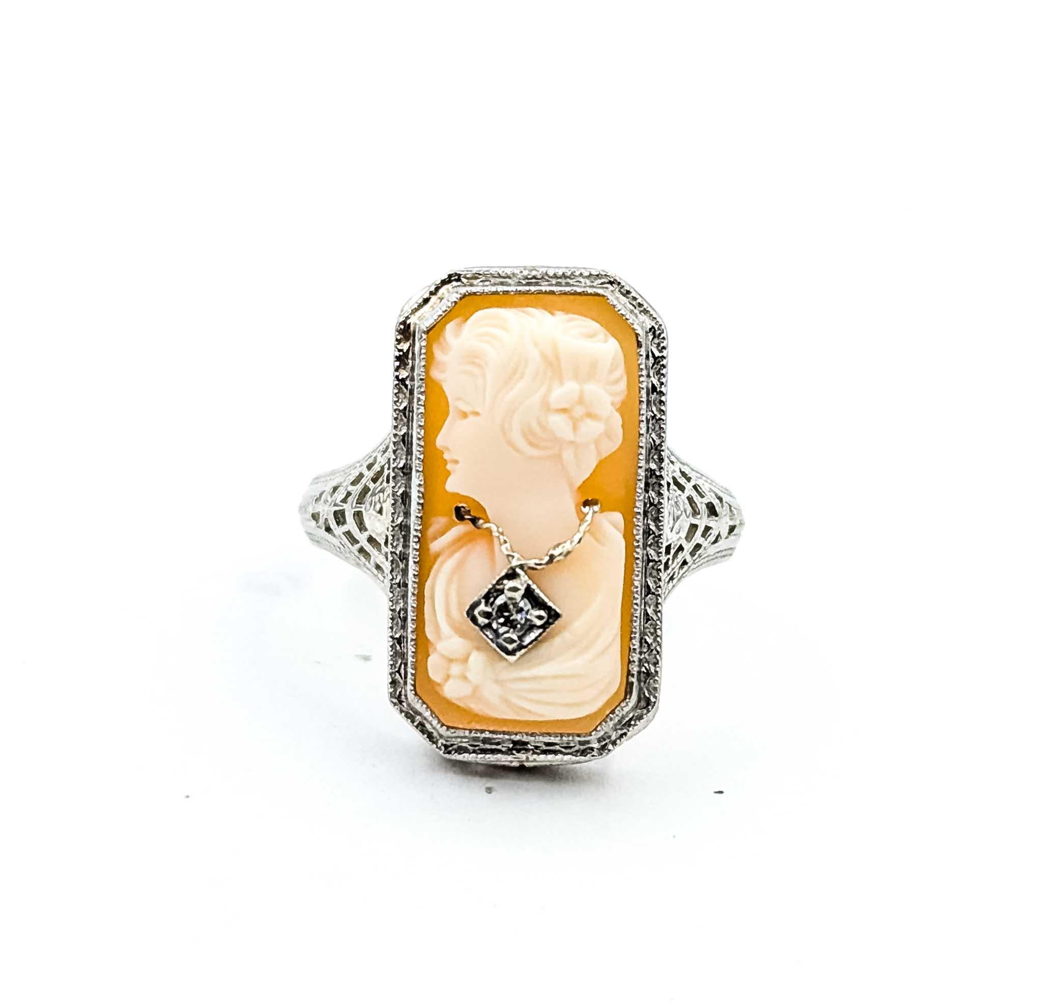 Anillo Art Decó de oro blanco de 10k con camafeo y diamantes en venta 4