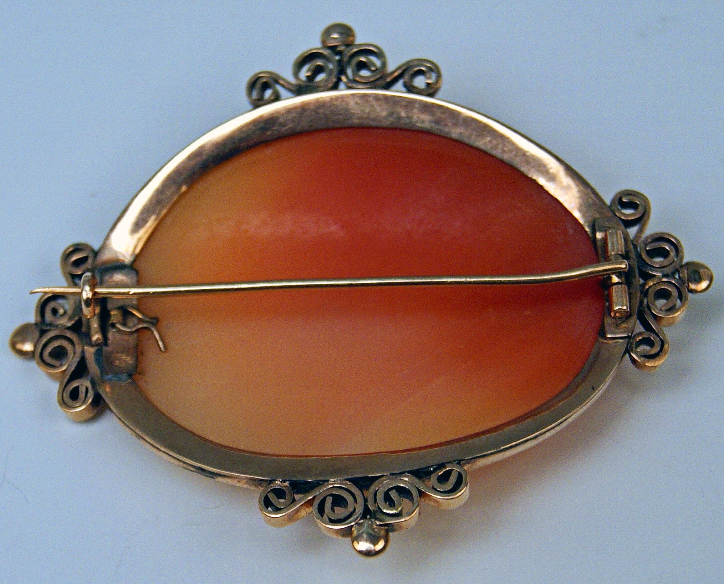 what is a cameo brooch made of