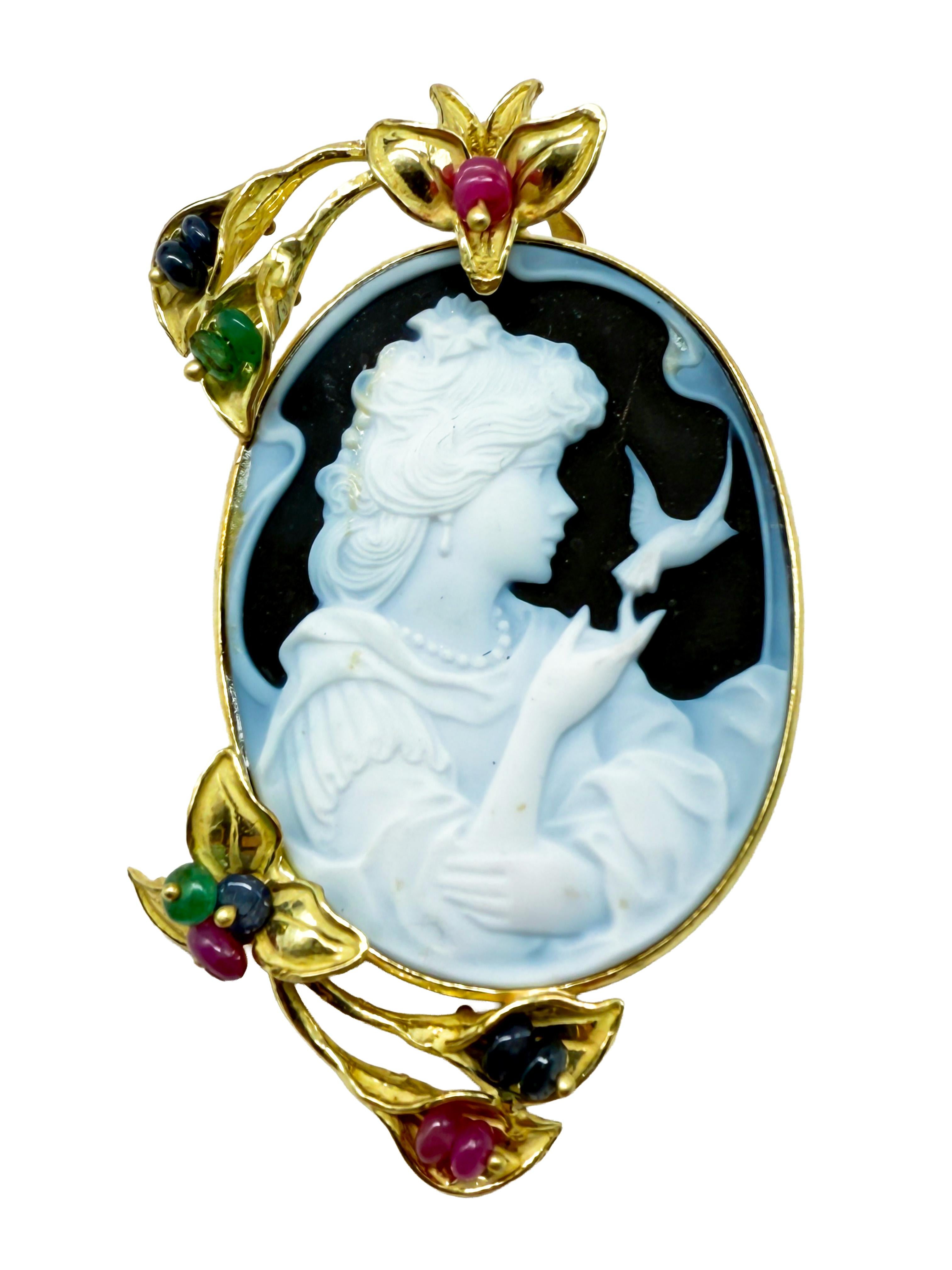 Kamee-Brosche mit Onyx, 18k Gelbgold, mit Saphir, Rubin und Smaragd (Cabochon) im Angebot