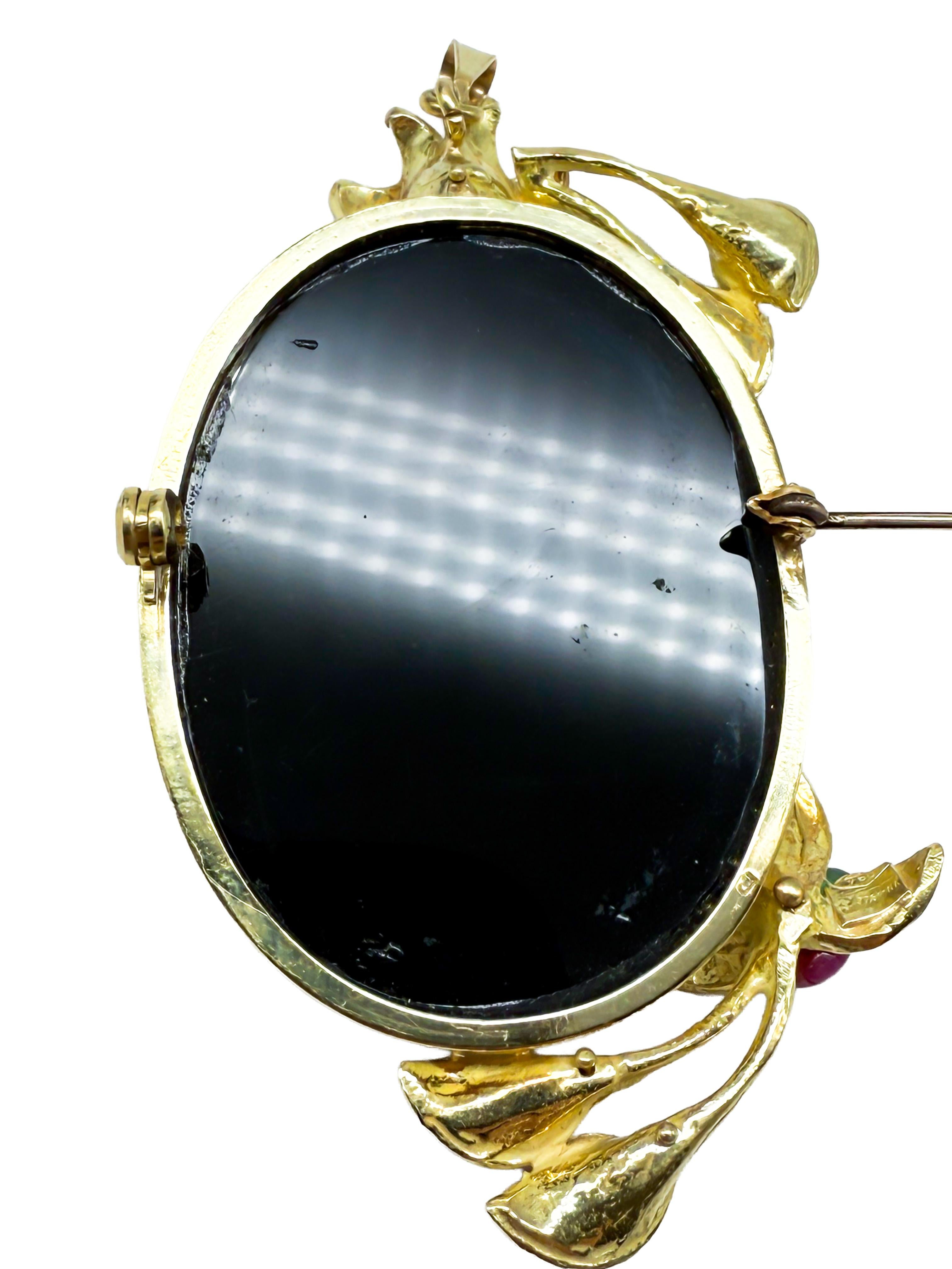 Kamee-Brosche mit Onyx, 18k Gelbgold, mit Saphir, Rubin und Smaragd im Angebot 1