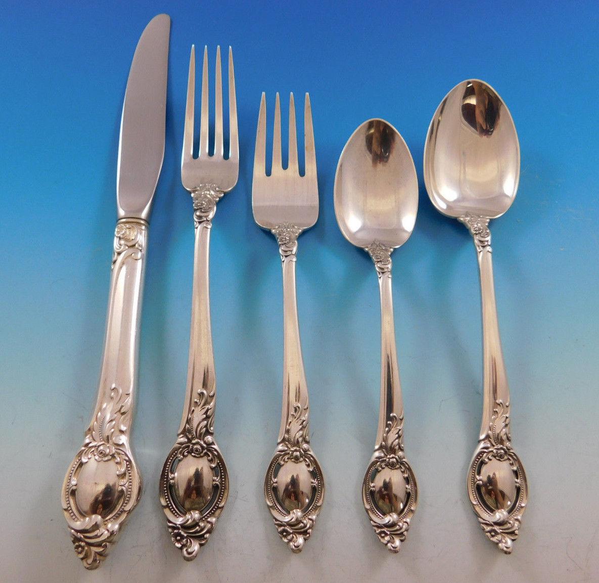 Cameo by Reed & Barton sterling silver flatware set, 42 pieces. This set includes:

Eight knives, 9