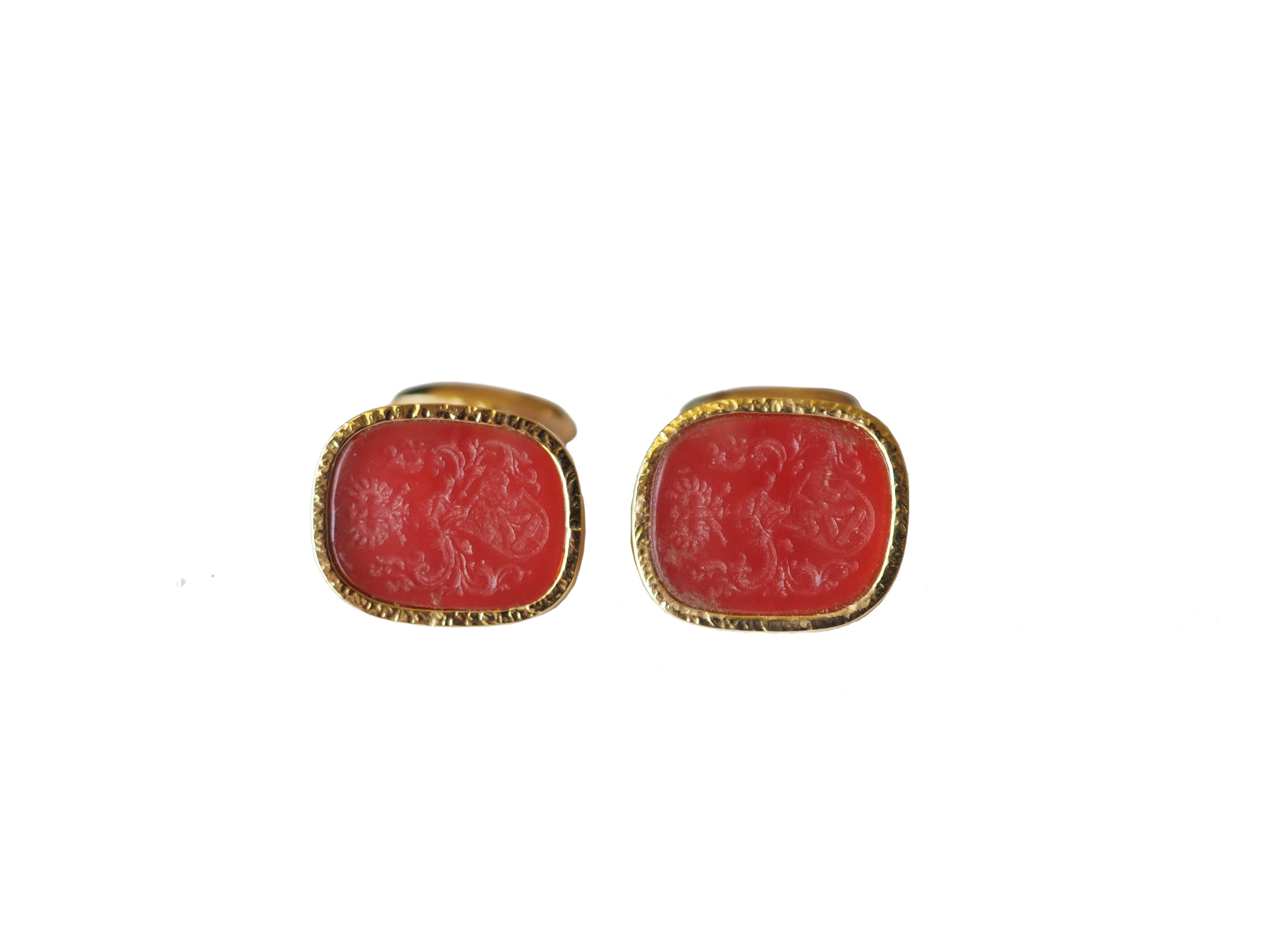 Antiques cameo  carved  Carnelian cufflinks 18 Kt Gold gr. 14,40. measures 1,5x 1,00 cm.
All Giulia Colussi jewelry is new and has never been previously owned or worn. Each item will arrive at your door beautifully gift wrapped in our boxes, put
