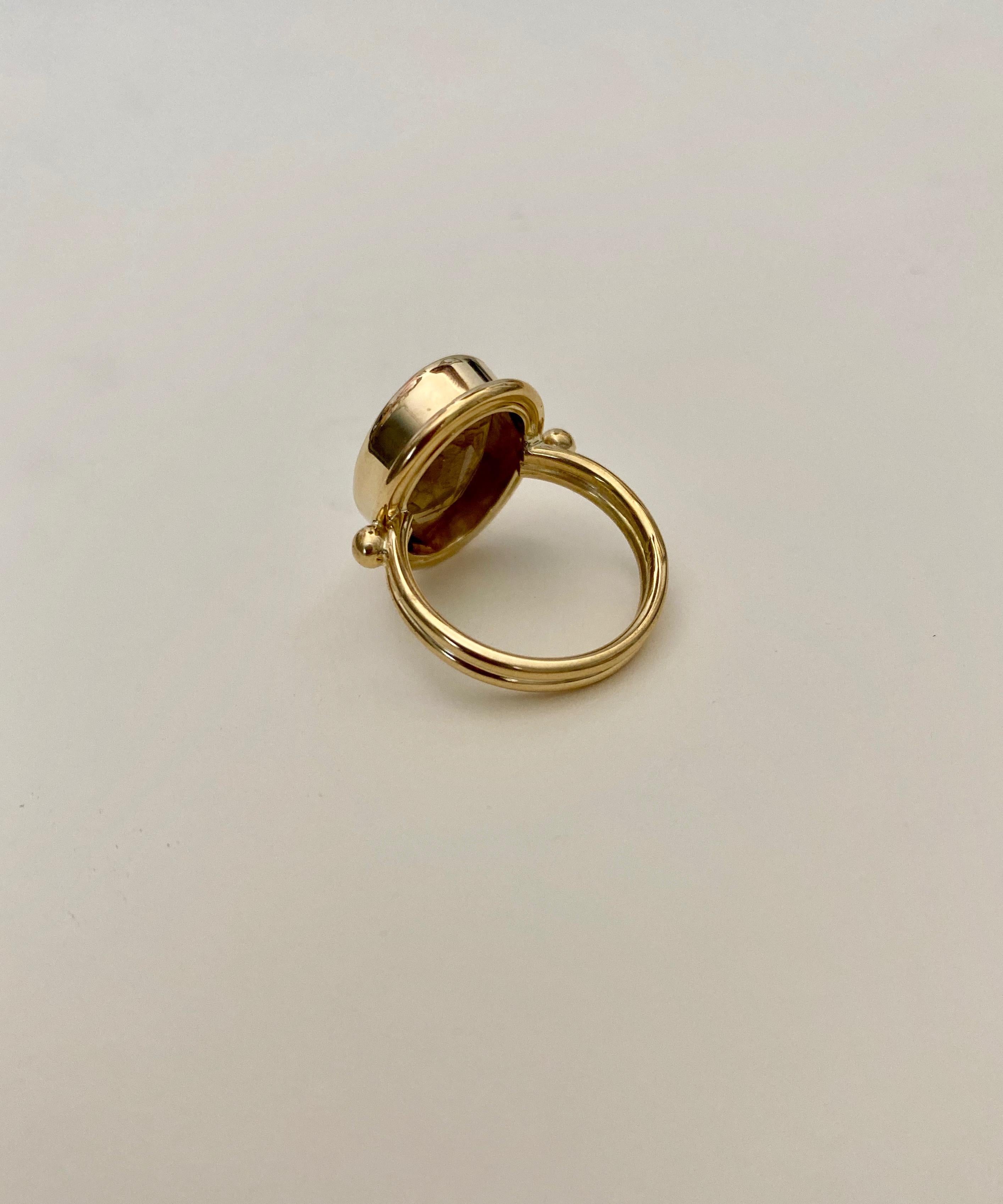 Women's or Men's Cameo Cognac Quartz 18 Karat Gold Archaic Style Ring