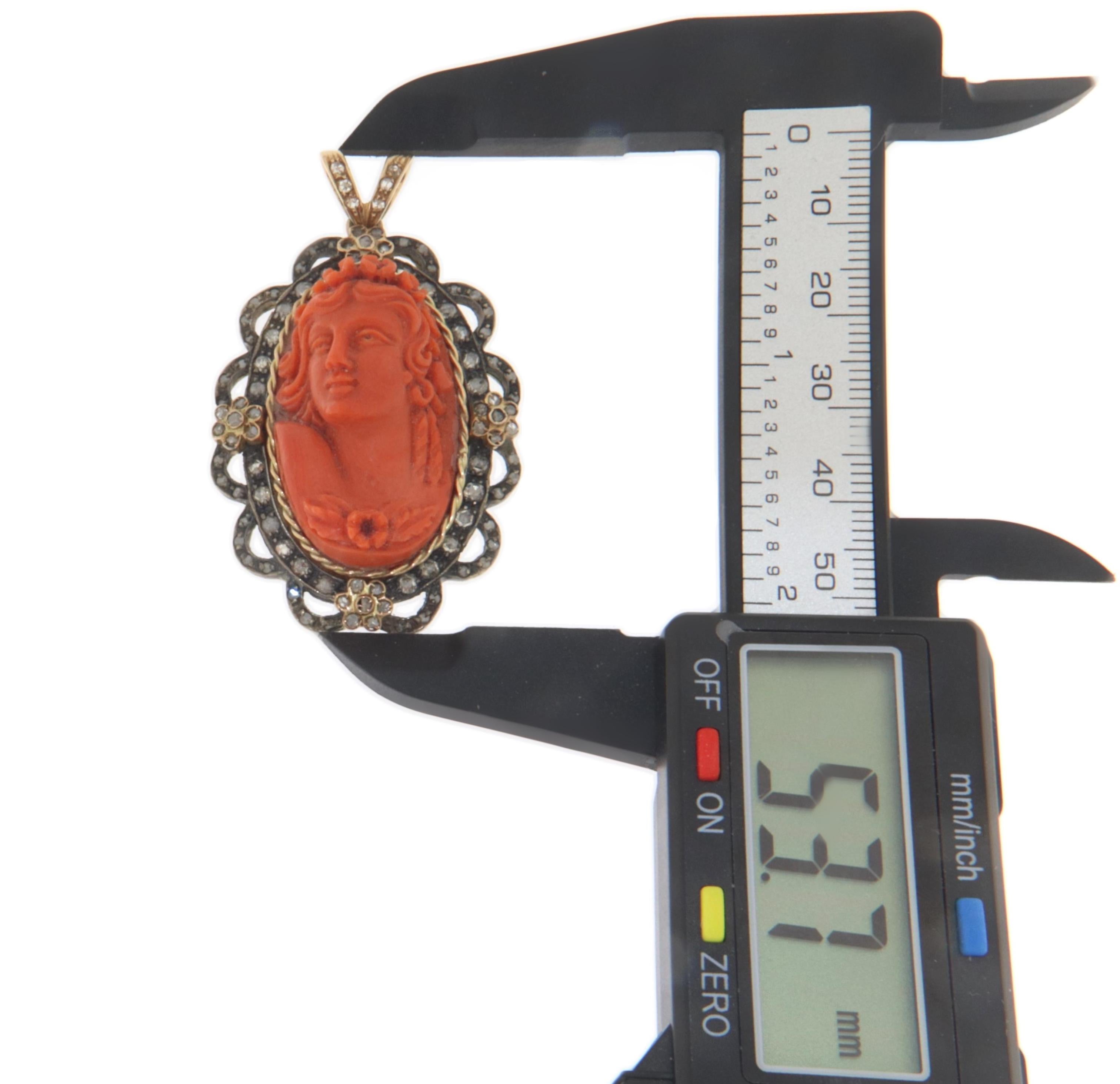 Cameo Coral Rose Cut Diamonds 14 Karat Yellow Gold Pendant Necklace In New Condition For Sale In Marcianise, IT