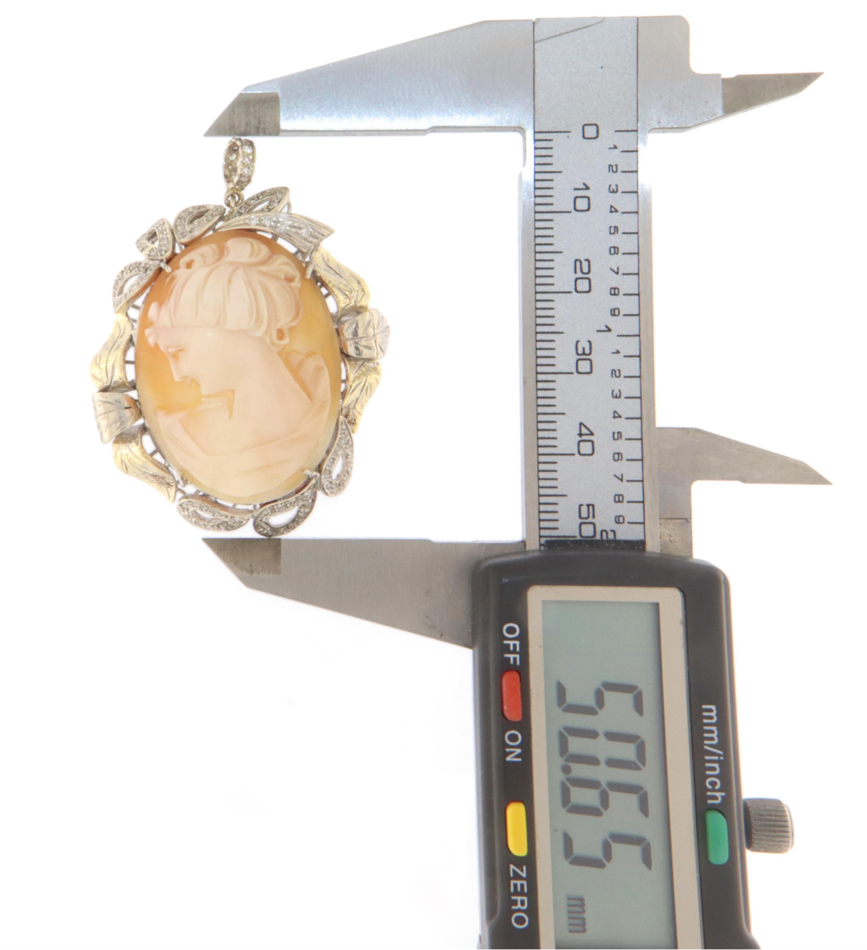 Collier pendentif camée en or blanc et jaune 18 carats Neuf - En vente à Marcianise, IT