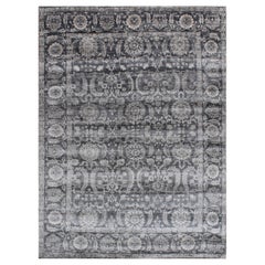 Tapis traditionnel CAMEO en soie nouée à la main de couleurs grises et brunes par Hands