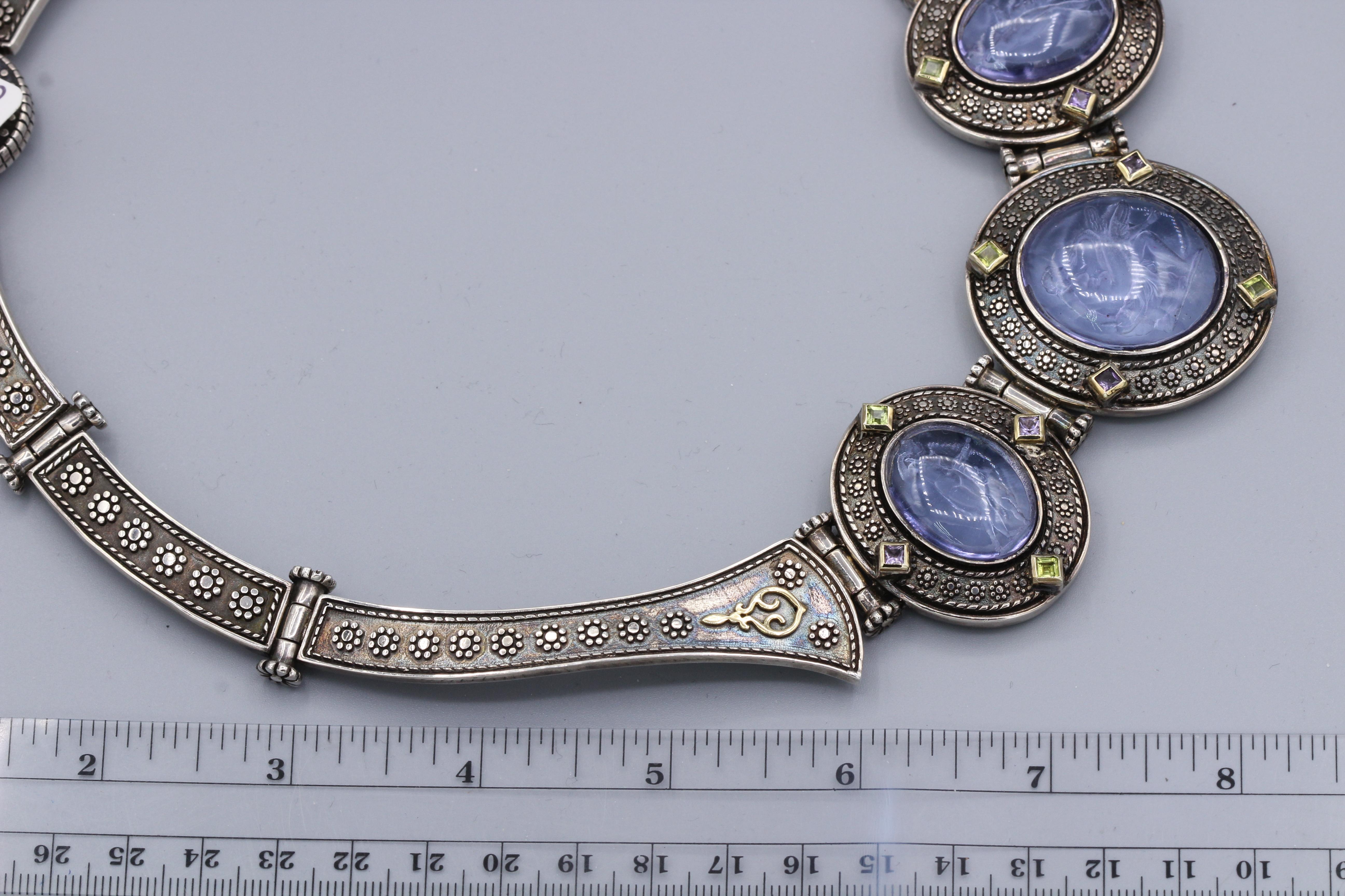 Cameo of Greek Zeus Leda Swan Gods in Italian Murano Glass Purple Necklace  For Sale 1