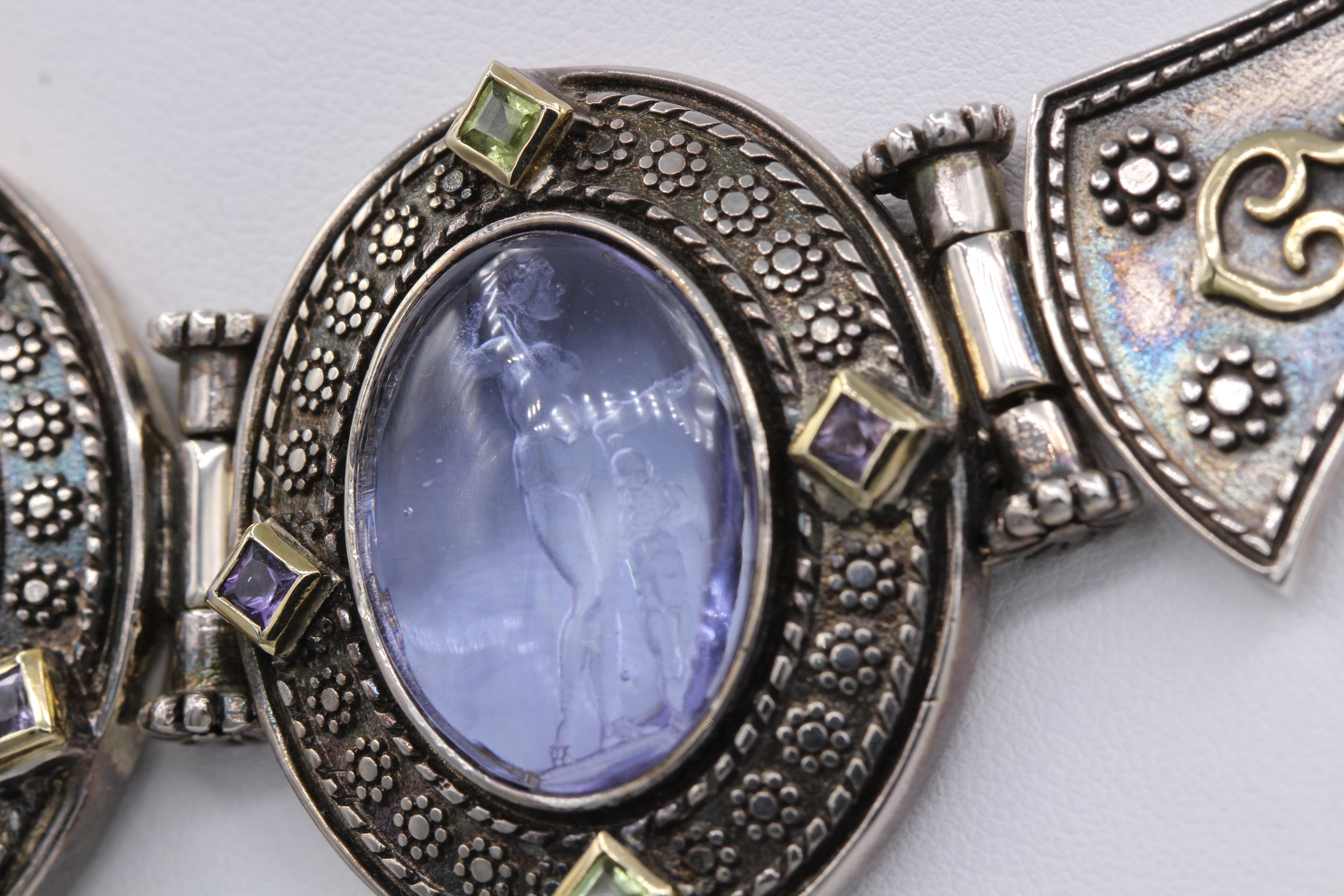 Camée de Zeus grec Léda Swan Dieux en verre de Murano italien Collier violet  en vente 8