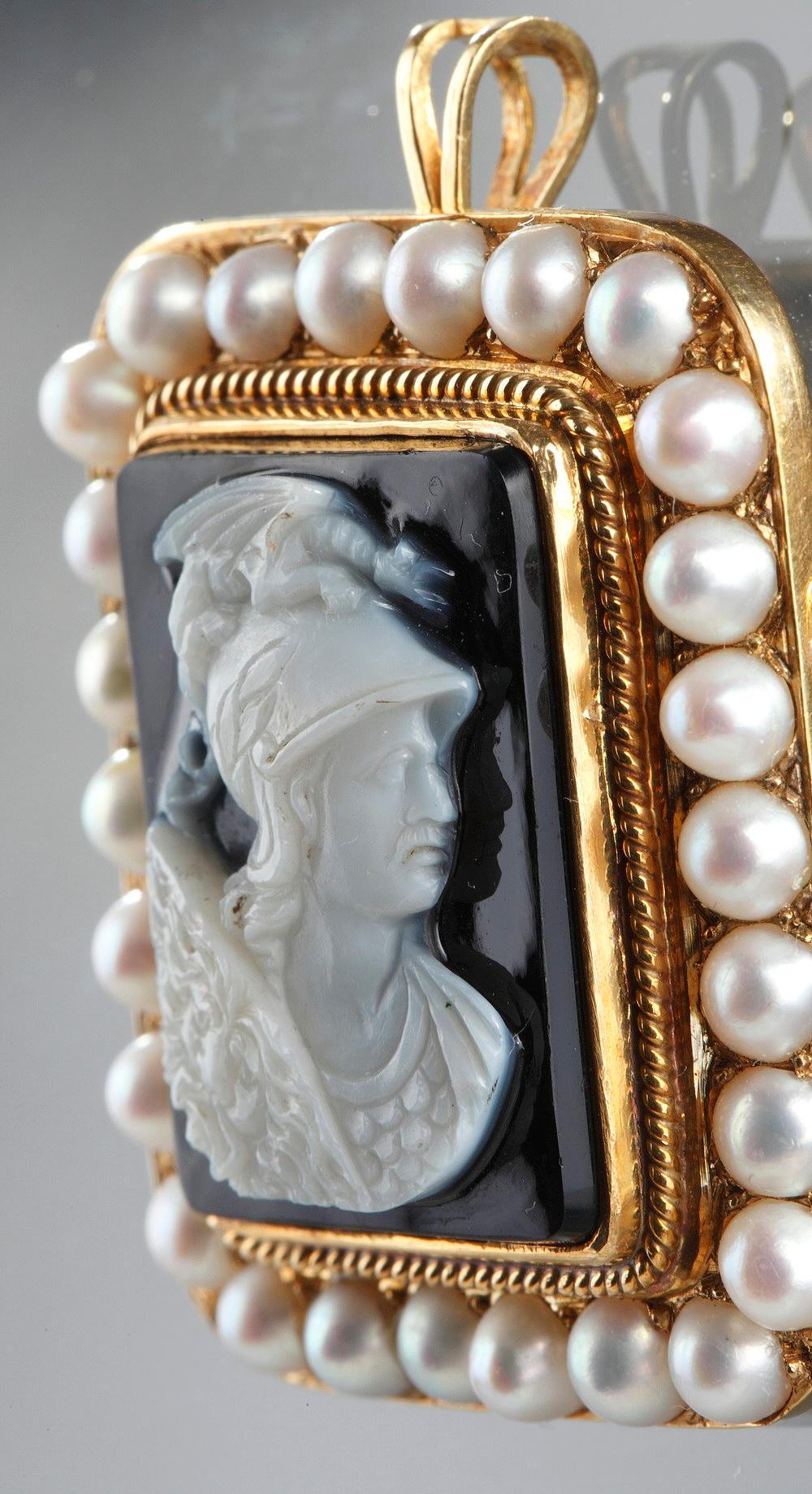 Cameo on Agate Featuring Perseus, 19th Century 2