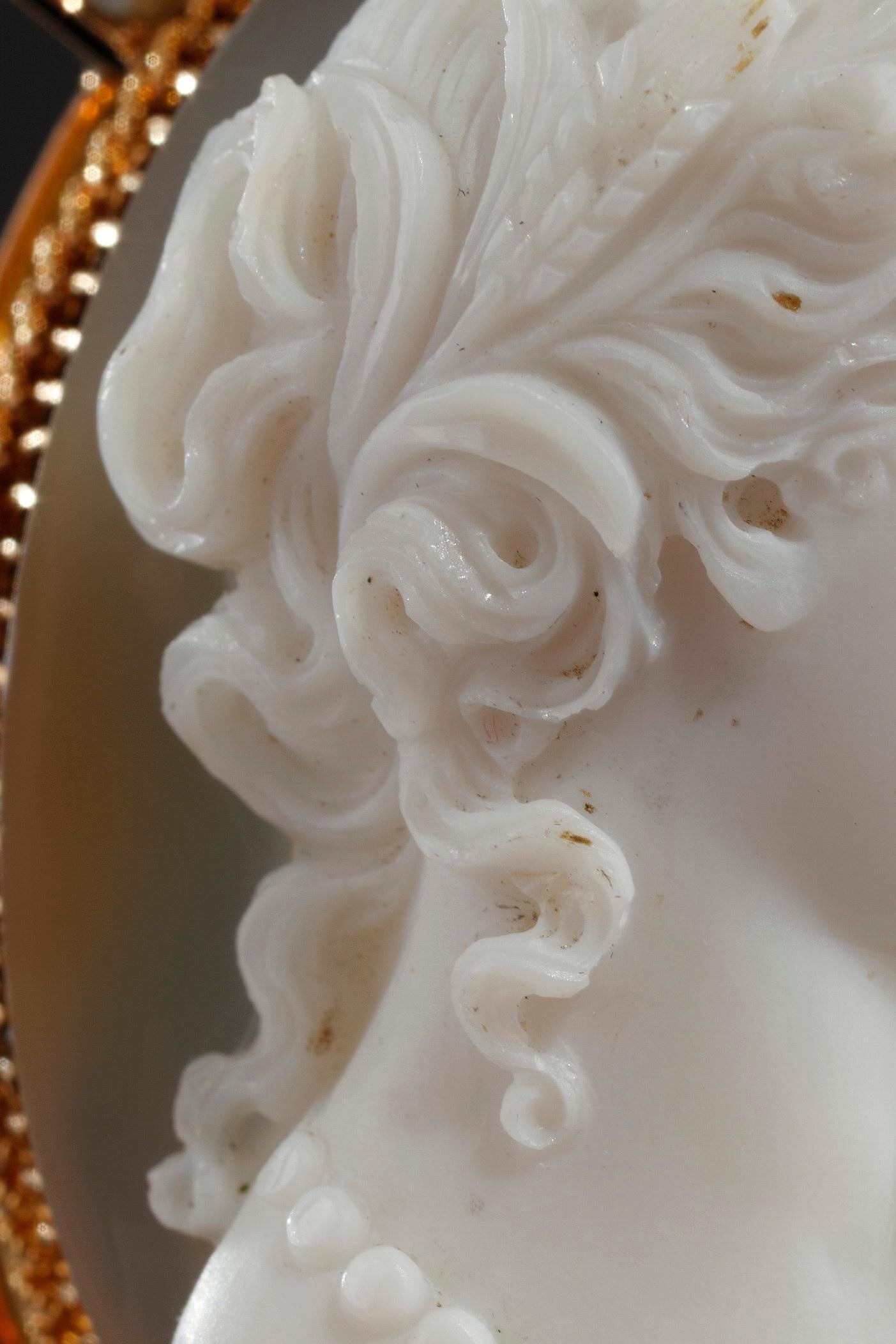 Cameo on Agate Gold Mount, 19th Century In Good Condition For Sale In Paris, FR