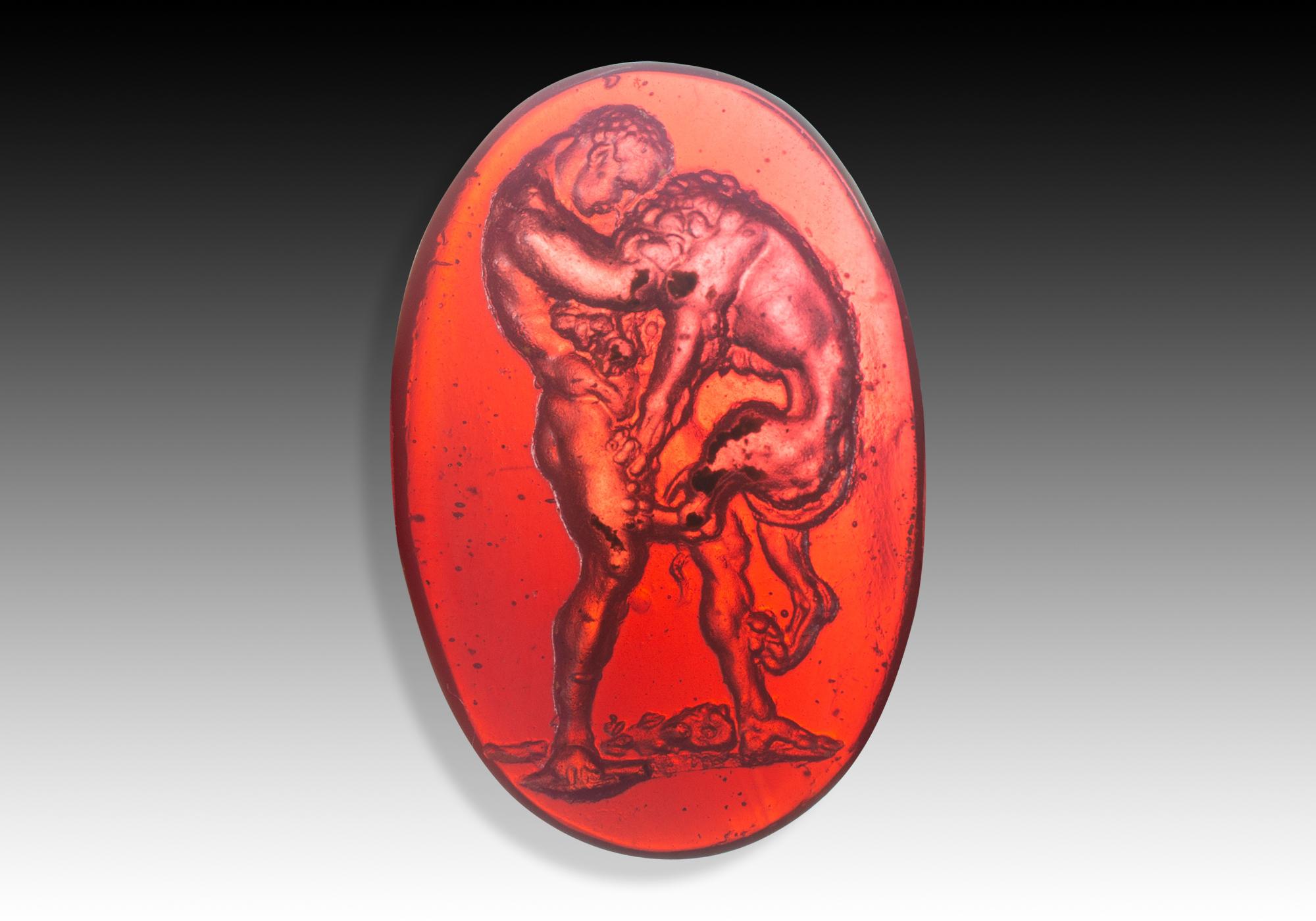 Neoclassical Revival Cameo or intaglio, Hercules against the Nemean lion. Possibly, Italy. For Sale