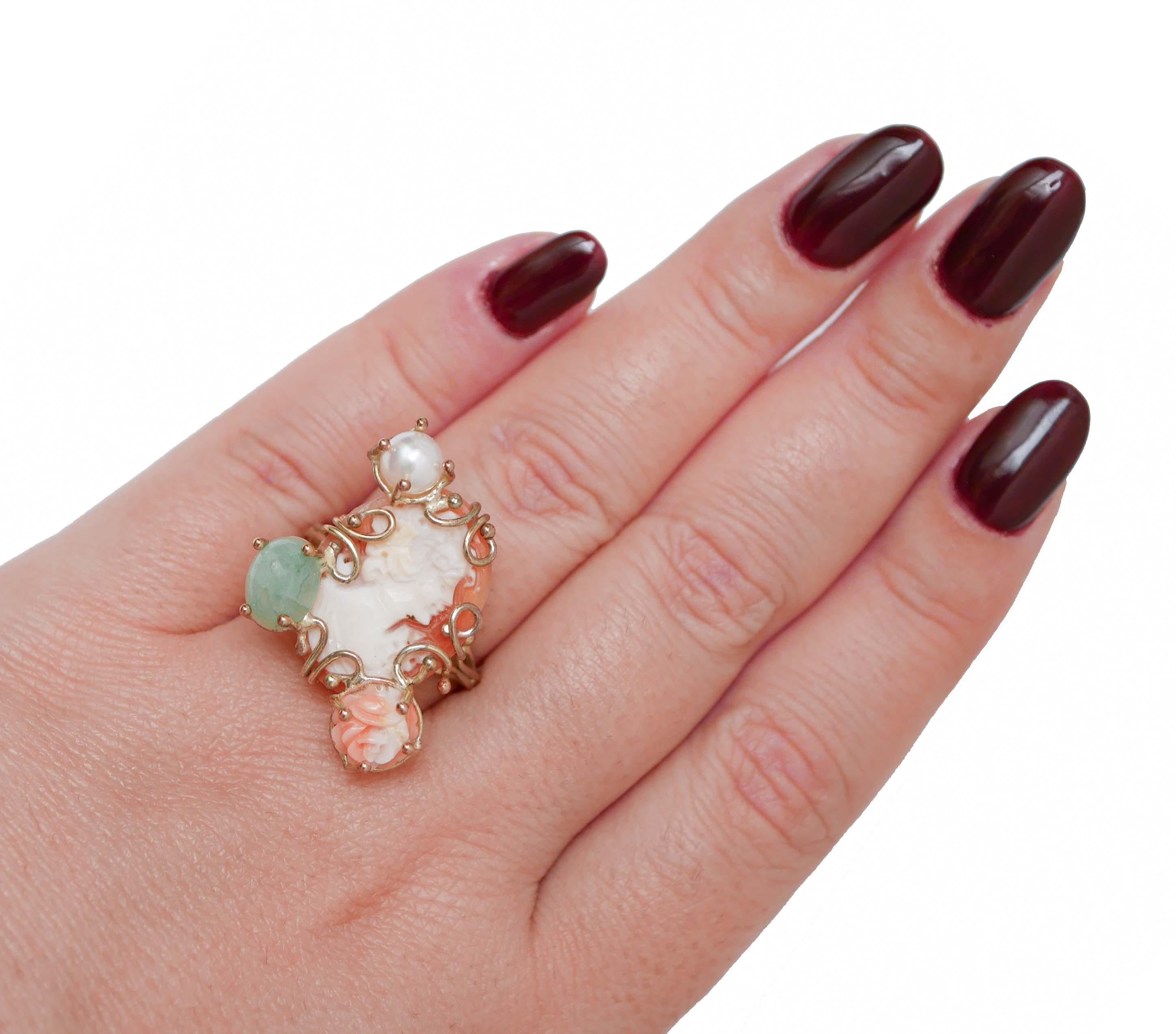 Cameo, Pearl, Stones, Rose Gold Ring In Good Condition For Sale In Marcianise, Marcianise (CE)
