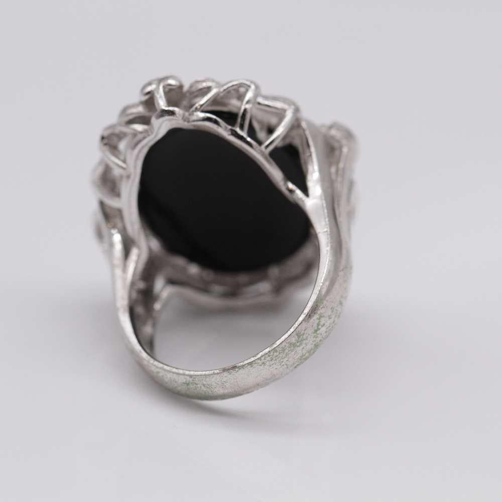 Anello CAMEO in oro bianco e diamanti In condizioni ottime in vendita a Barcelona, CT