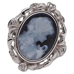 CAMEO Ring in White Gold and Diamonds