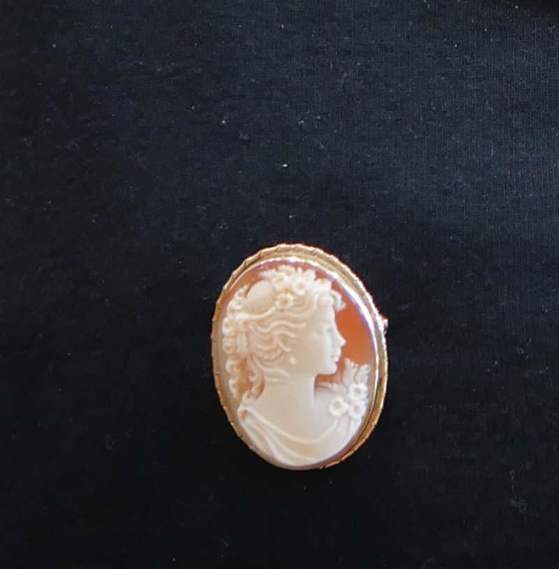 Cameo, Rose Gold Brooch / Pendant. For Sale 3