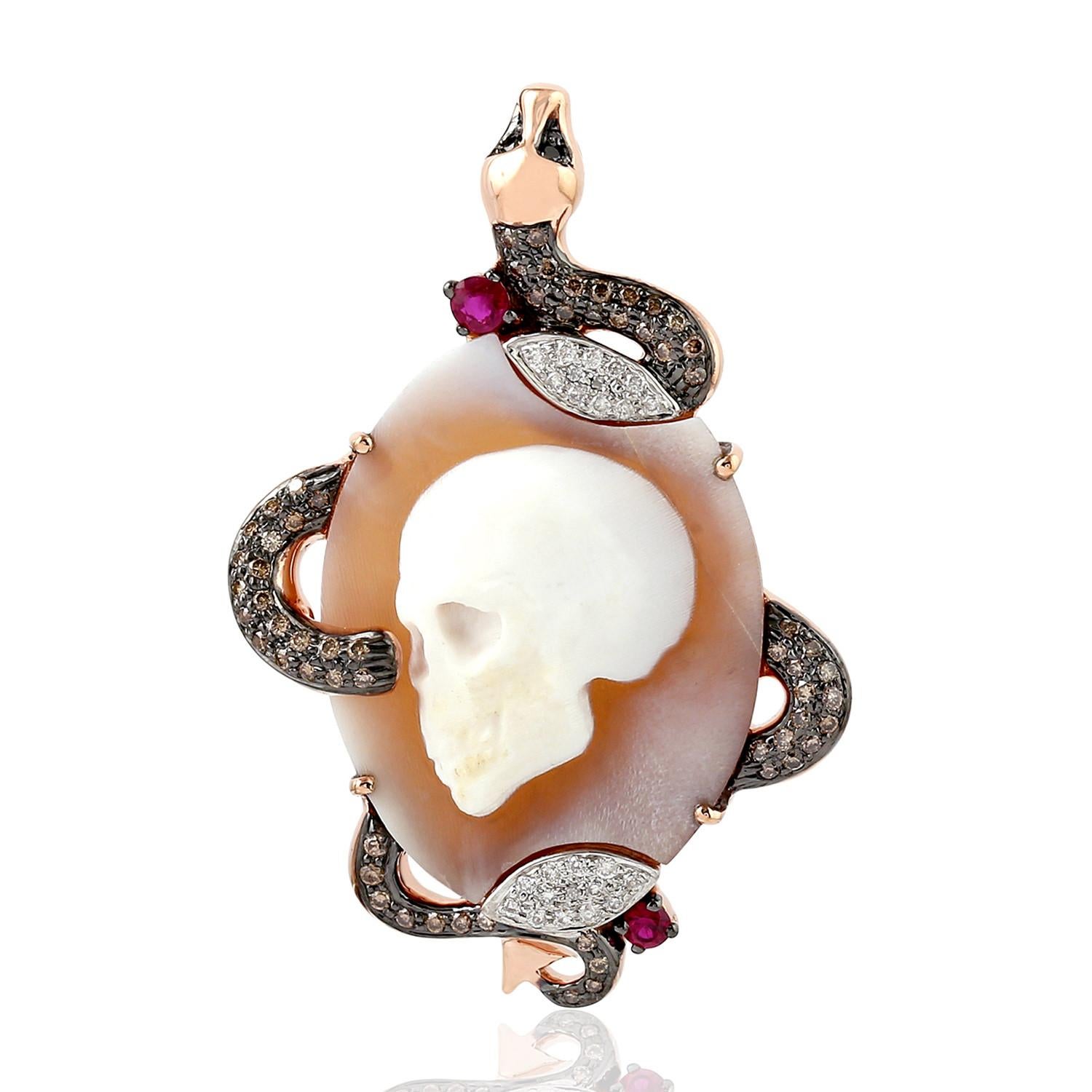 Contemporary Cameo Skull Snake Diamond 18 Karat Gold Pendant Necklace For Sale