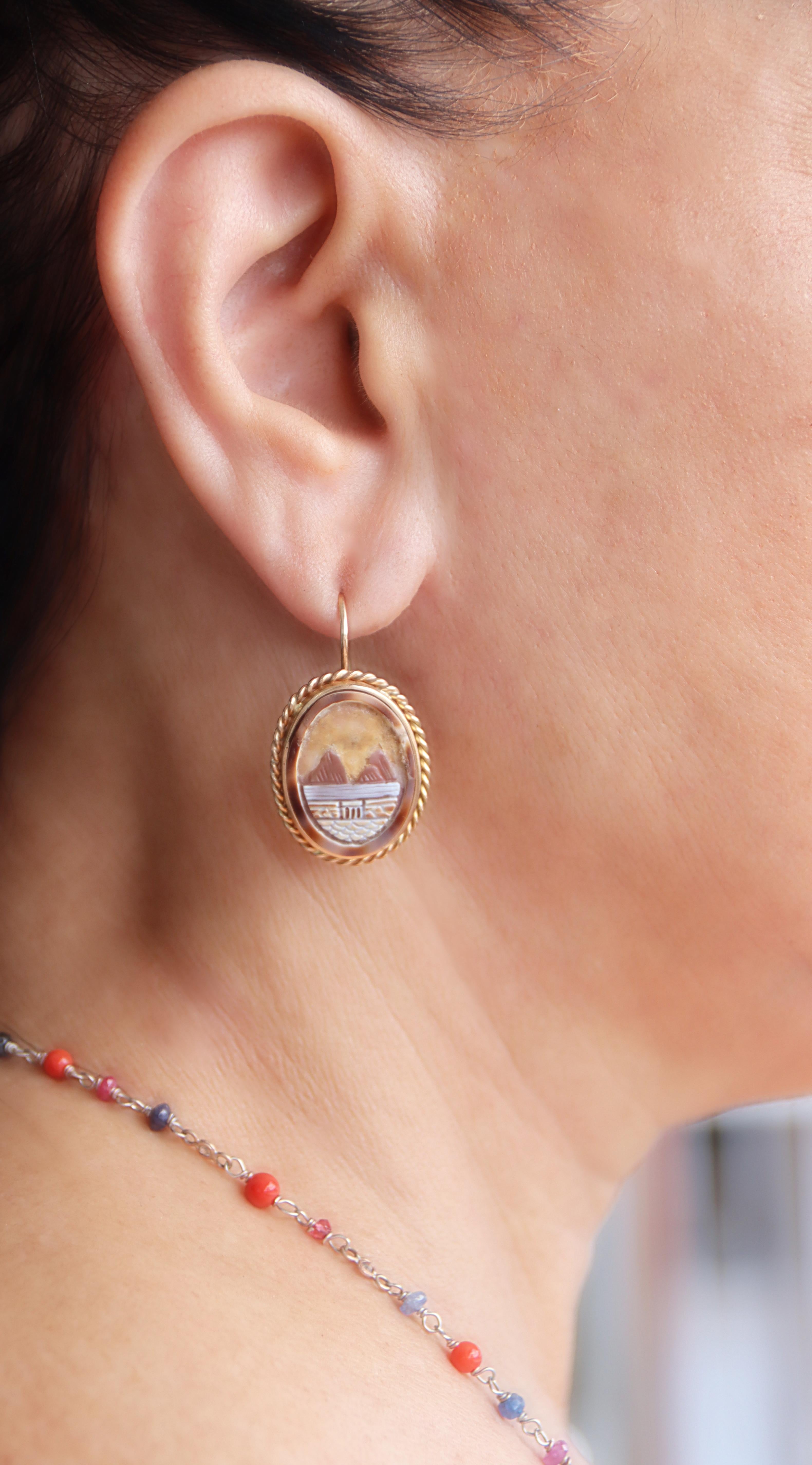 Orecchini a goccia Cameos 14 Karat in vendita 1