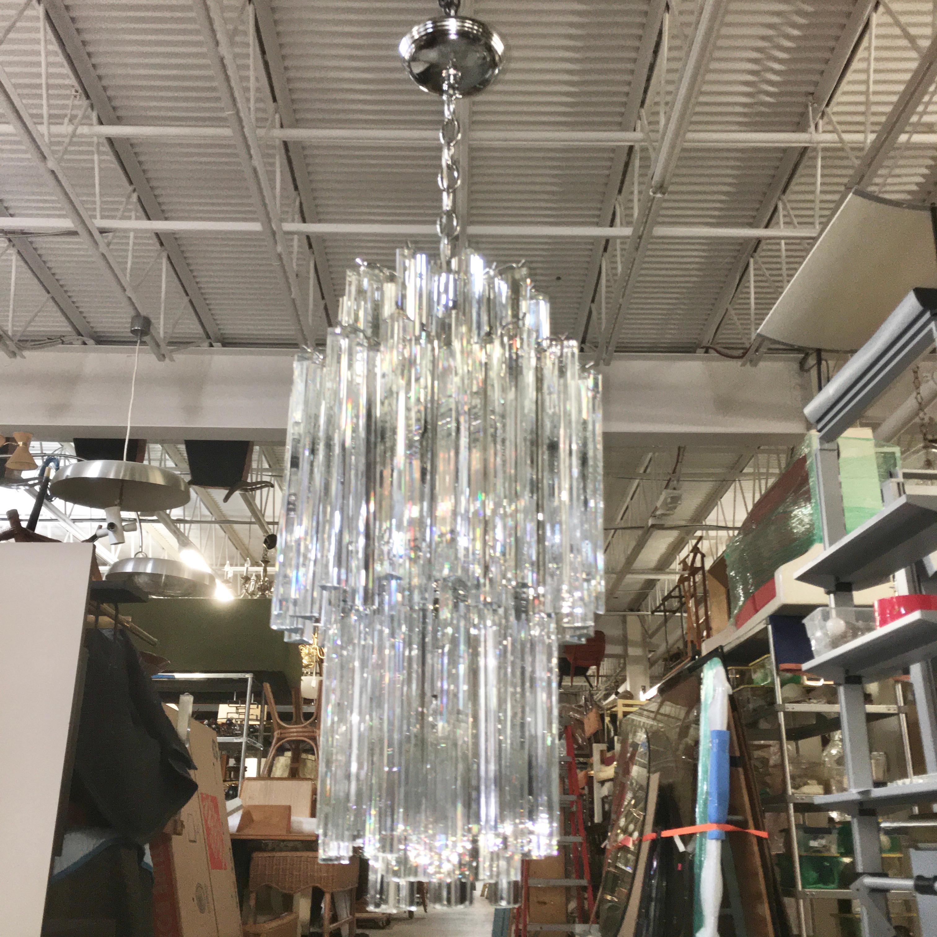 Mid-Century Modern Camer Four-Tier Triedri Prism and Chrome Chandelier For Sale