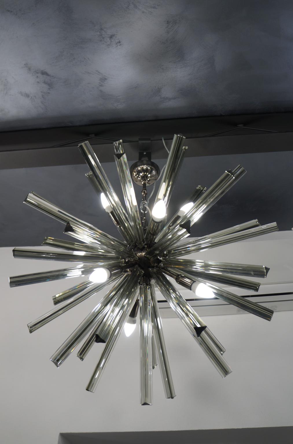 Camer Glass Mid-Century Modern Gray Triedri Murano Chandelier Sputnik, 1982 For Sale 4