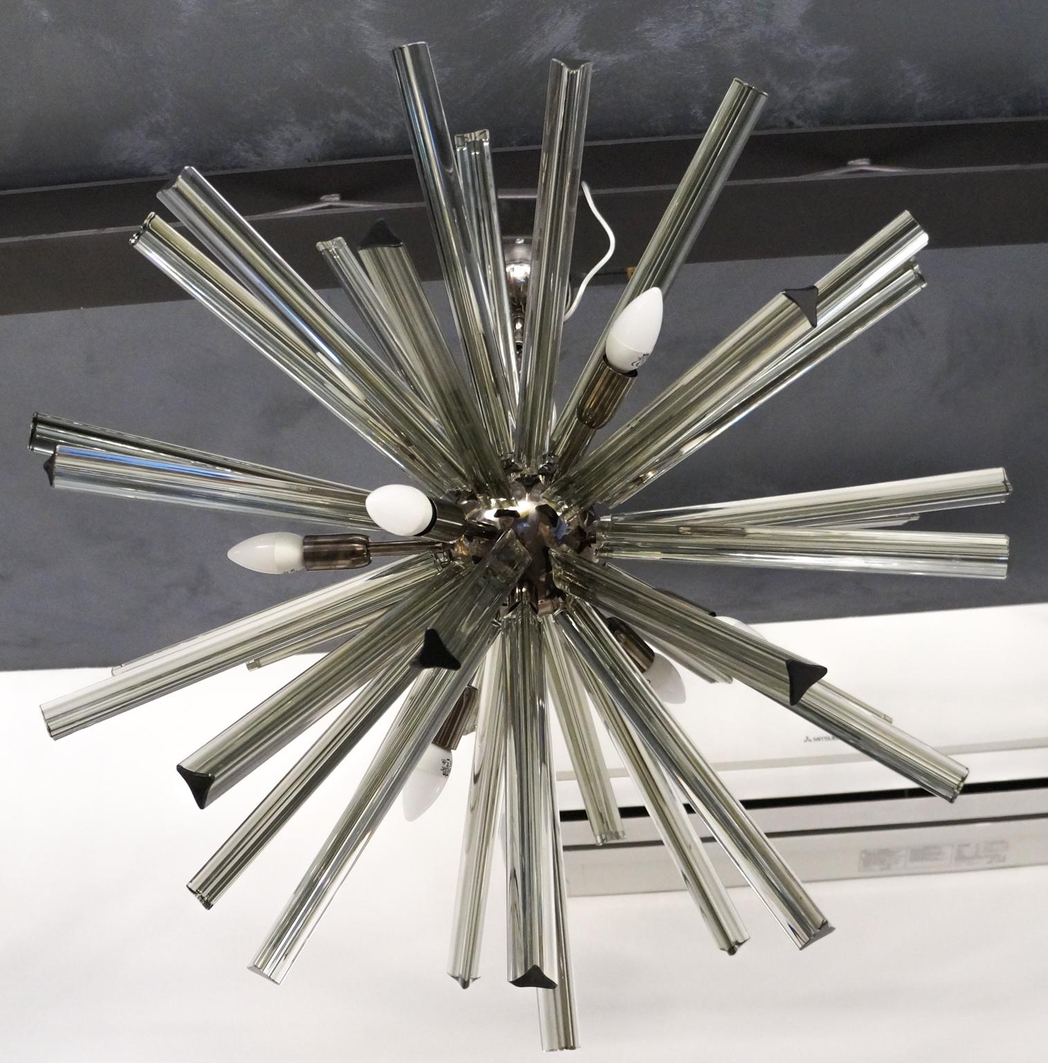 Camer Glass Mid-Century Modern Gray Triedri Murano Chandelier Sputnik, 1982 For Sale 9