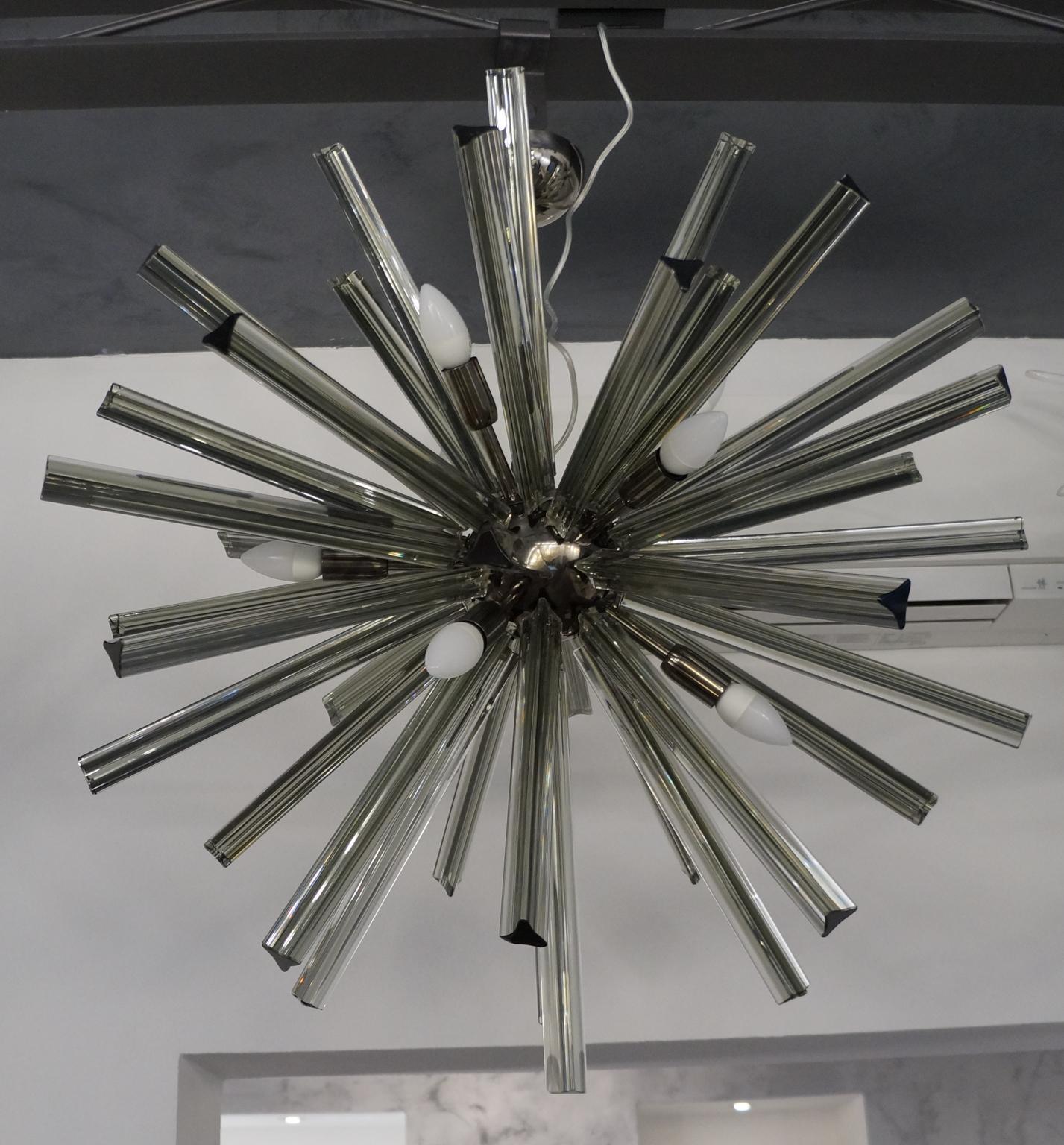 Late 20th Century Camer Glass Mid-Century Modern Gray Triedri Murano Chandelier Sputnik, 1982 For Sale