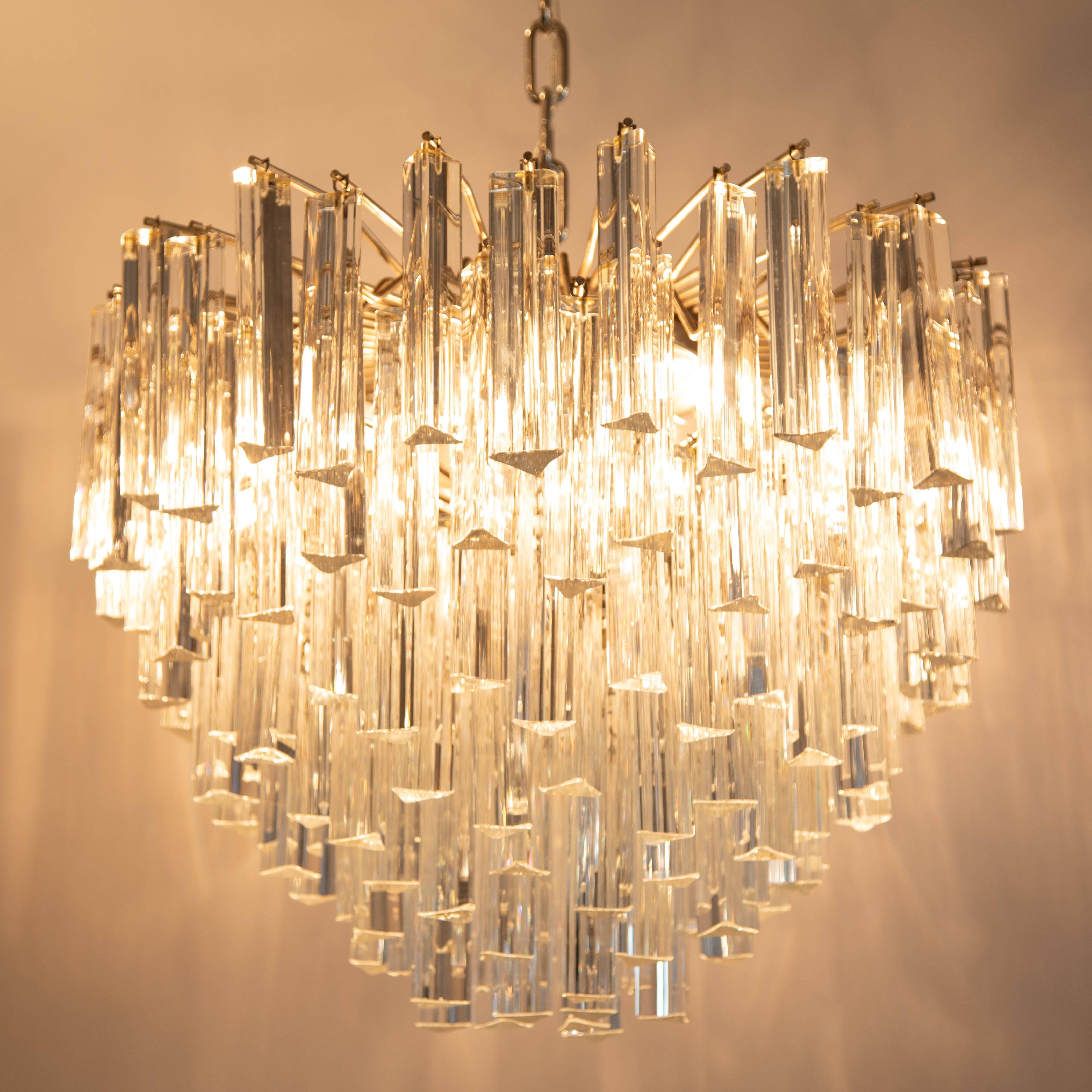 Beautiful tiered 1970s Murano chandelier with 144 6