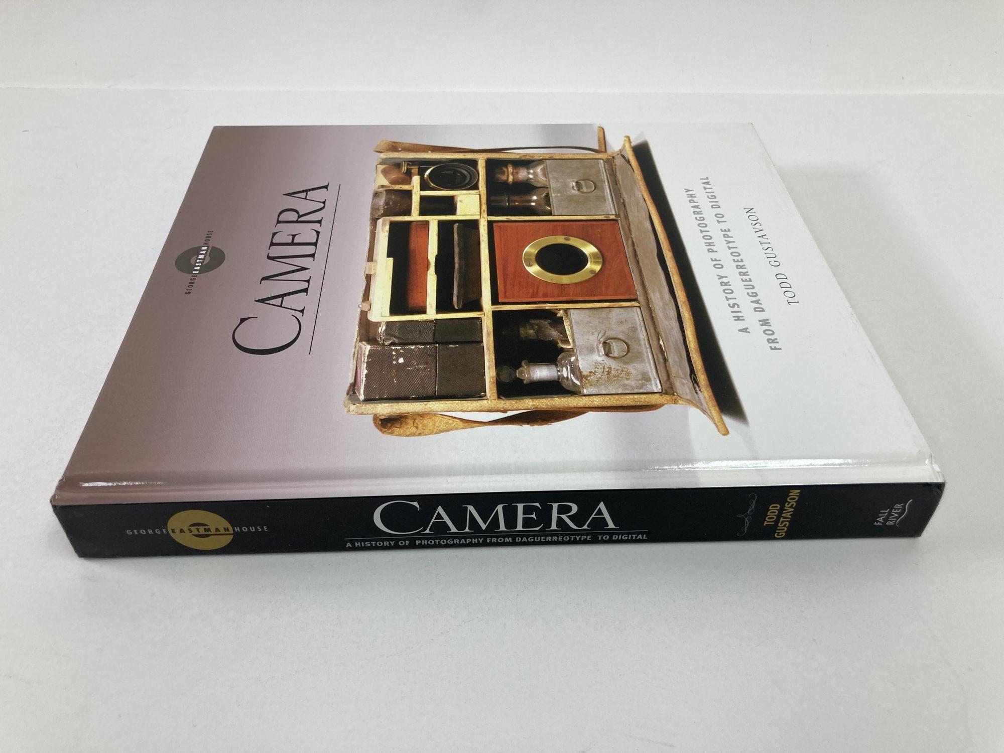 Camera Camera, Eine Geschichte der Fotografie von der Daguerreotypie bis zur Digitale von Todd Gustavson (amerikanisch) im Angebot