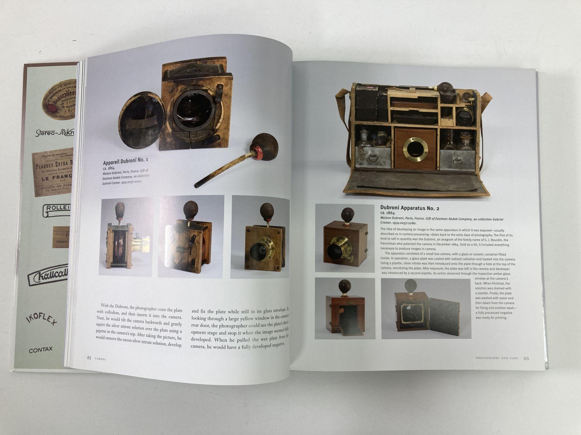 Camera Camera, Eine Geschichte der Fotografie von der Daguerreotypie bis zur Digitale von Todd Gustavson im Angebot 1