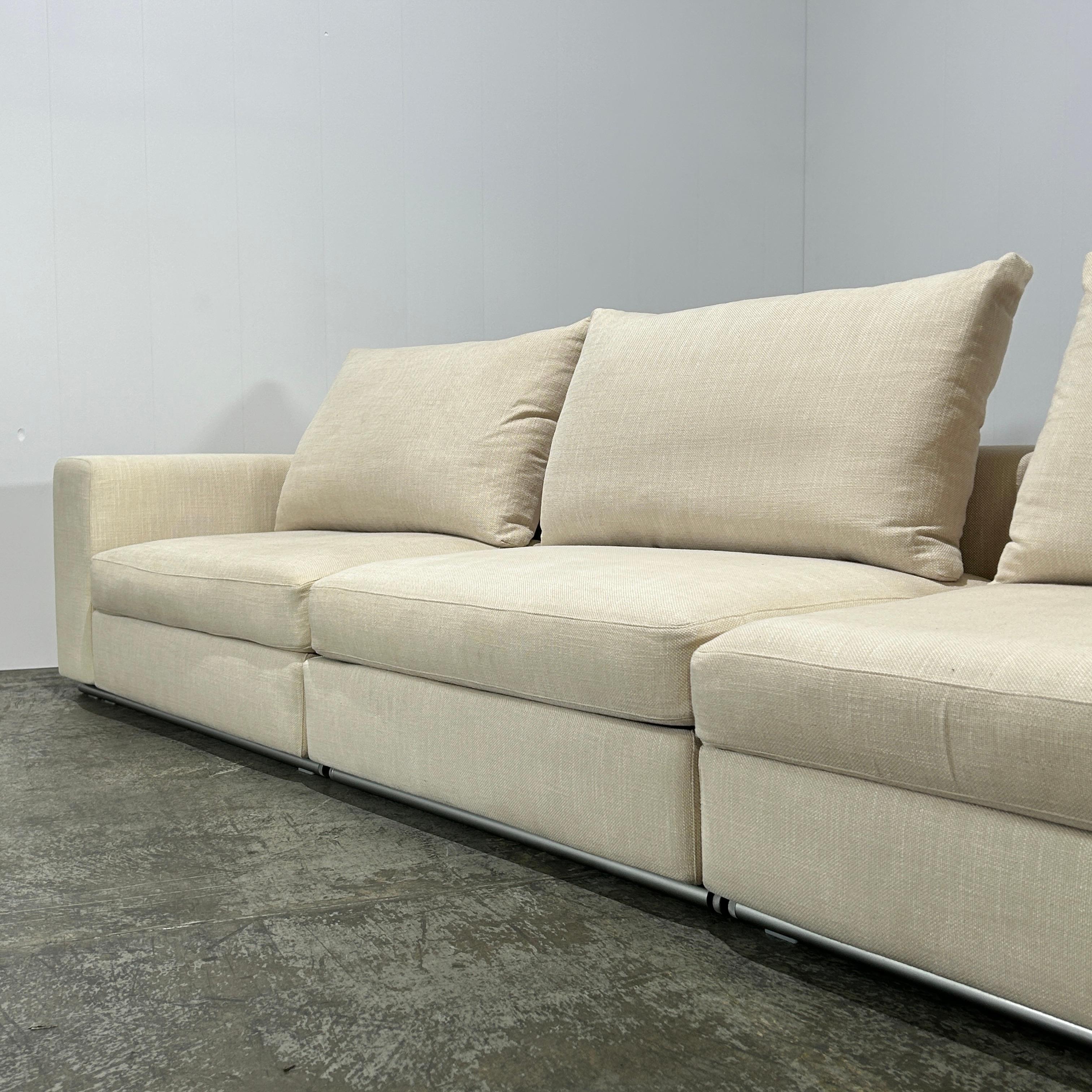 Camerich Three Seater Freetown Sofa Bon état - En vente à Basildon, London