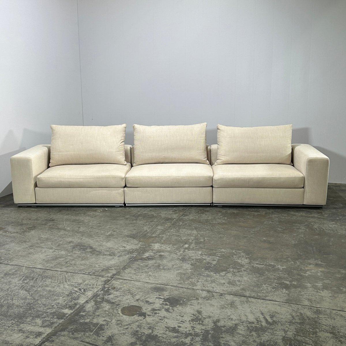 Camerich Three Seater Freetown Sofa en vente 1