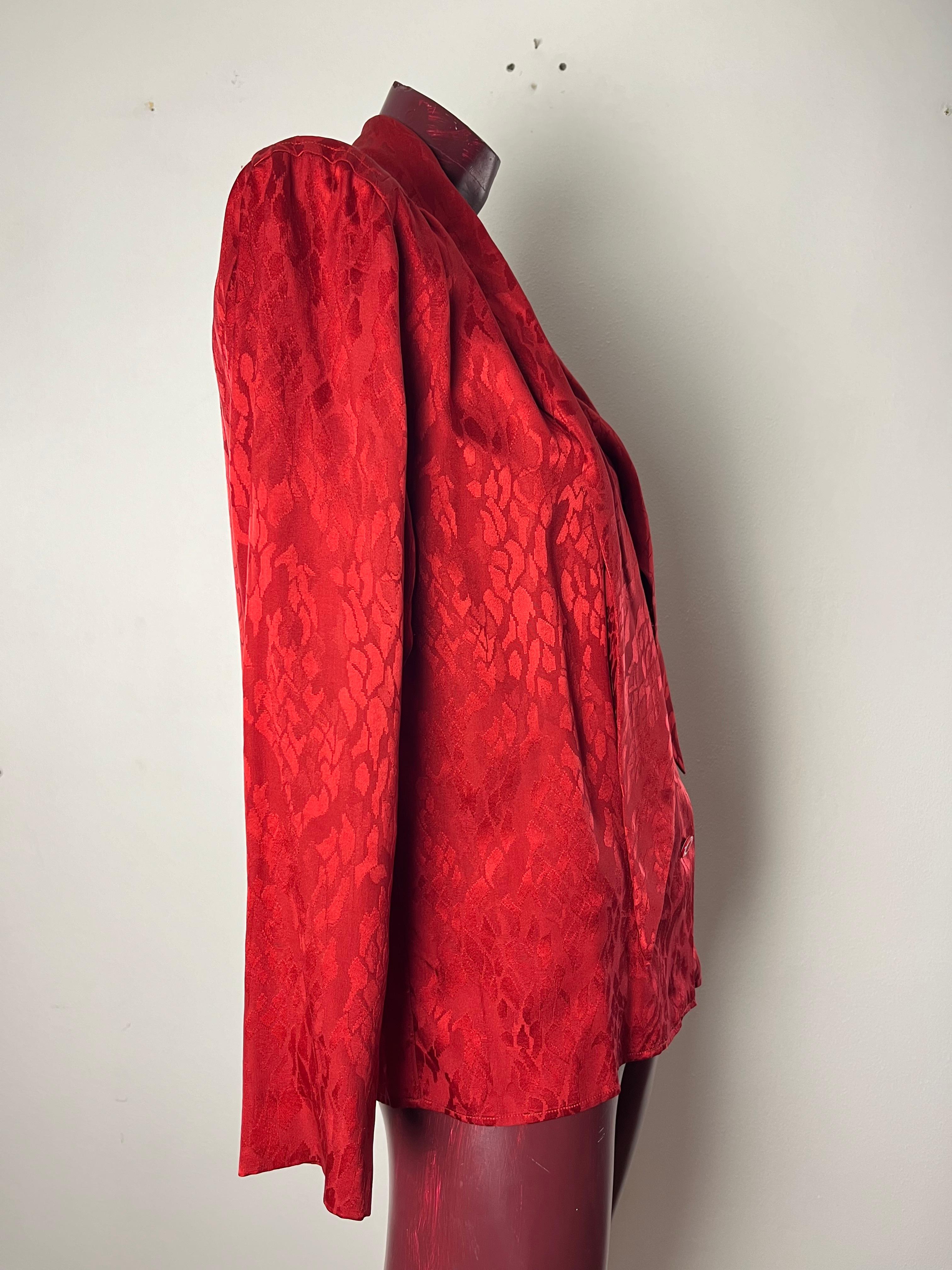 Chemise en soie à motif Yves Saint Laurent pour femme en vente 6