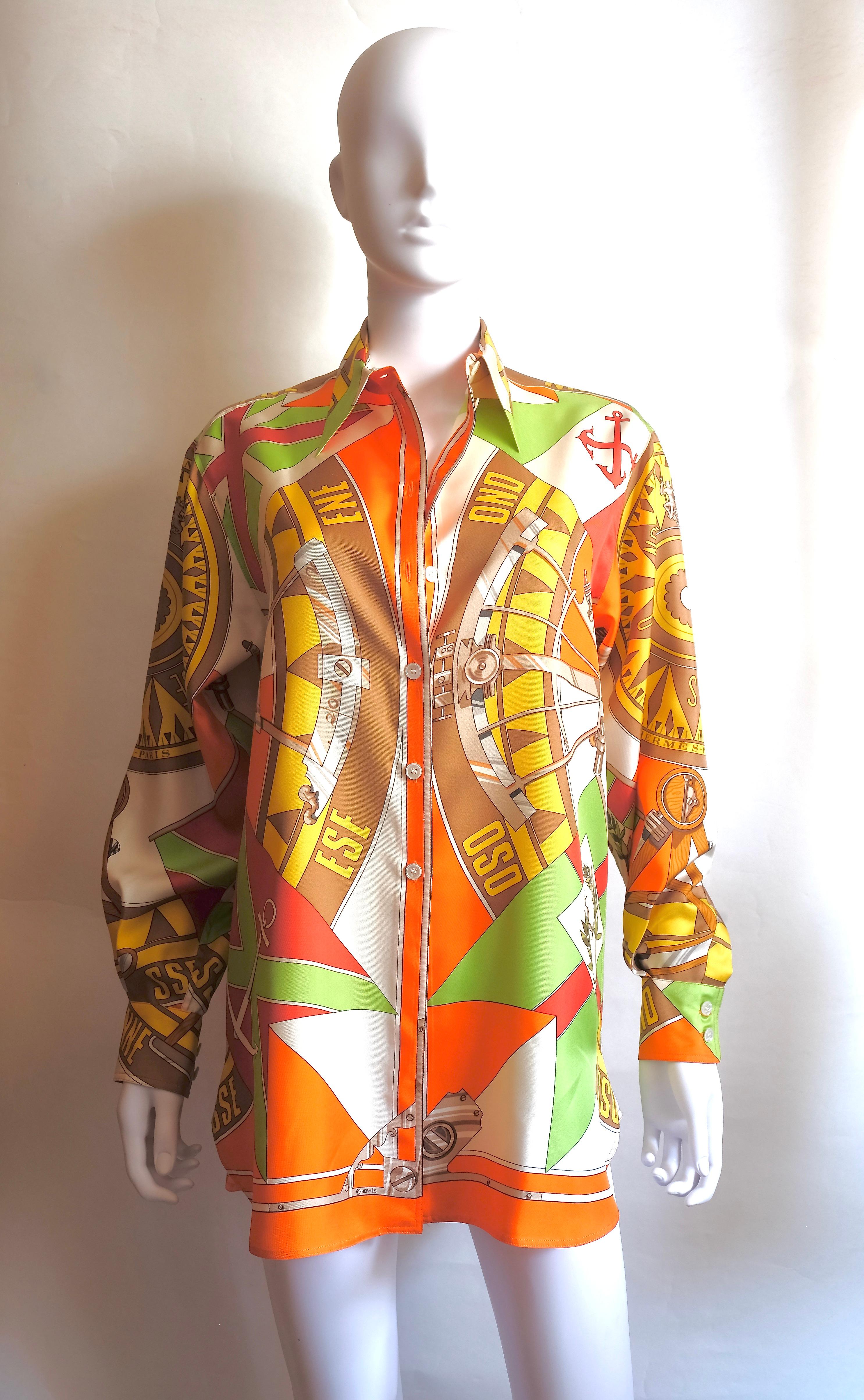 Hermès Vintage Selection by Corrado Luxury - Gorgeous shirt in pure silk iconic Carrè pattern 