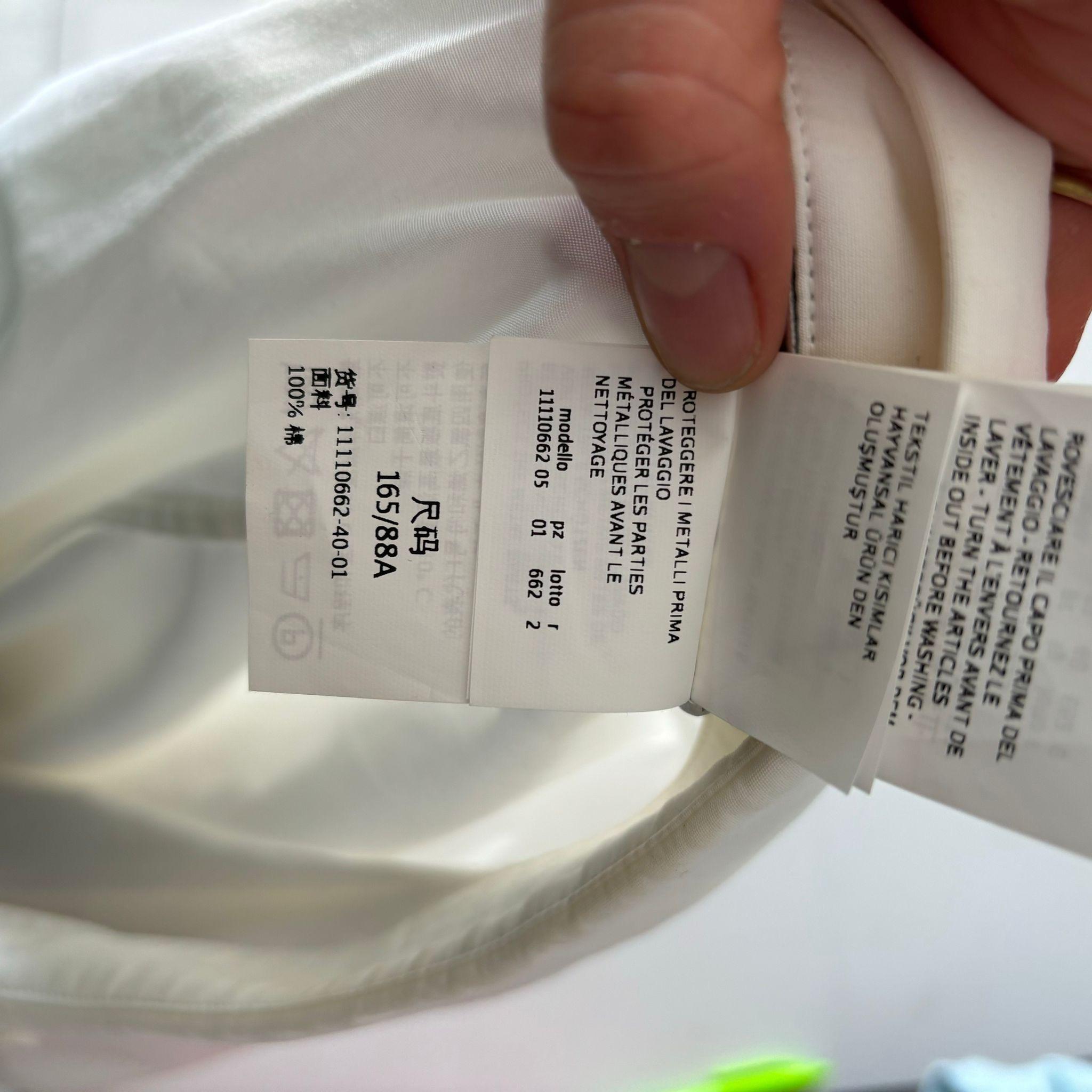 Max Mara sobre camisa en excelente estado en venta 5