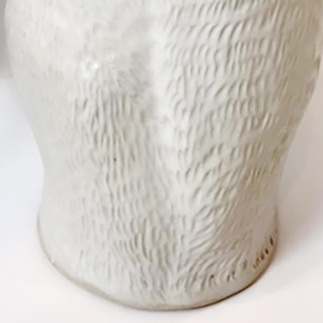 Camille Gefäß aus glasierter Keramik von Trish DeMasi (21. Jahrhundert und zeitgenössisch) im Angebot