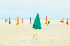 The beach by Camille Brasselet - Zeitgenössische Kunstfotografie, farbenfroh