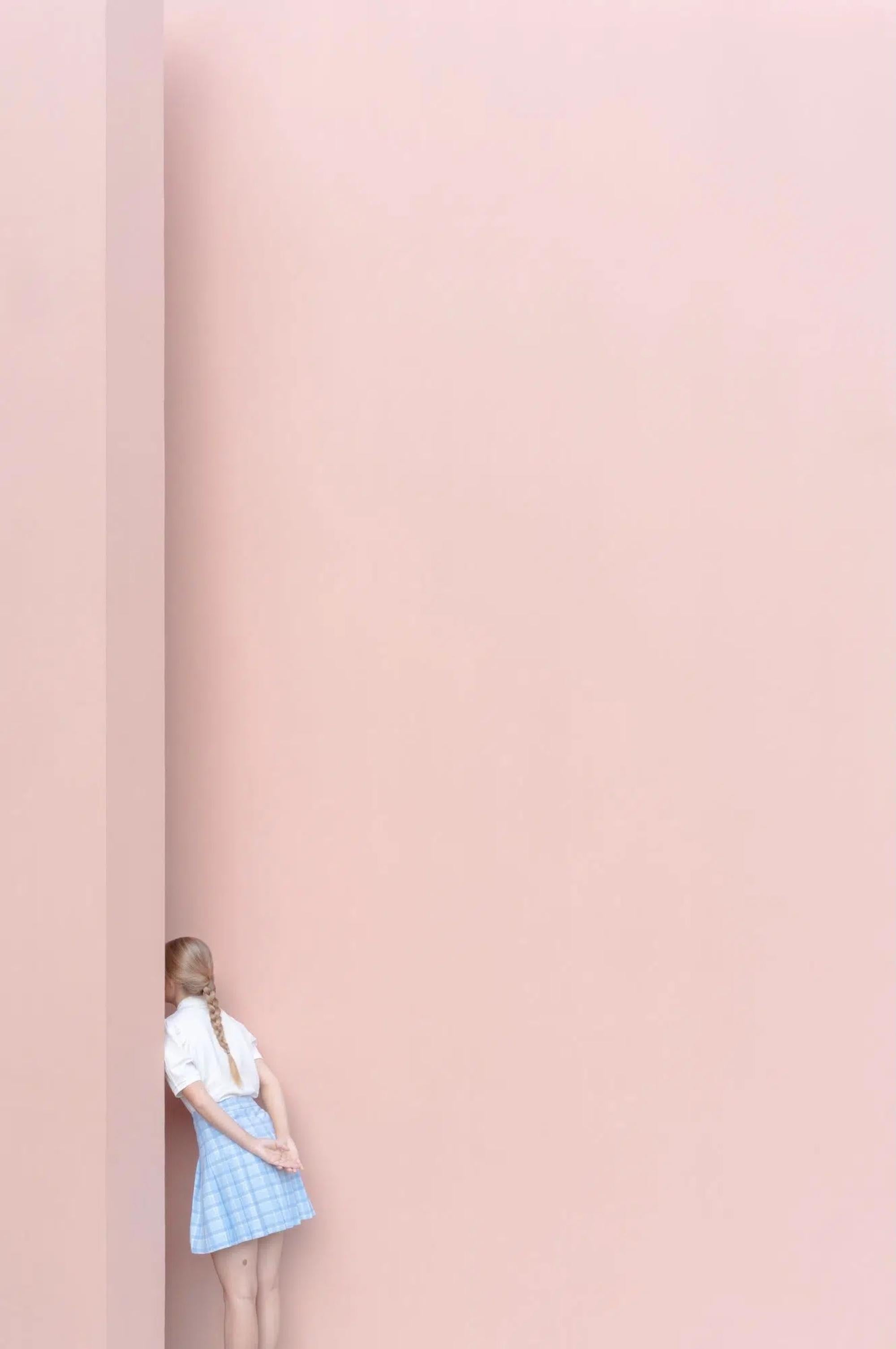 El juego de Camille Brasselet - Fotografía artística contemporánea, rosa, chica