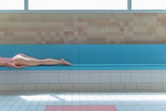The pool n°5 by Camille Brasselet - Zeitgenössische Kunstfotografie, Frau