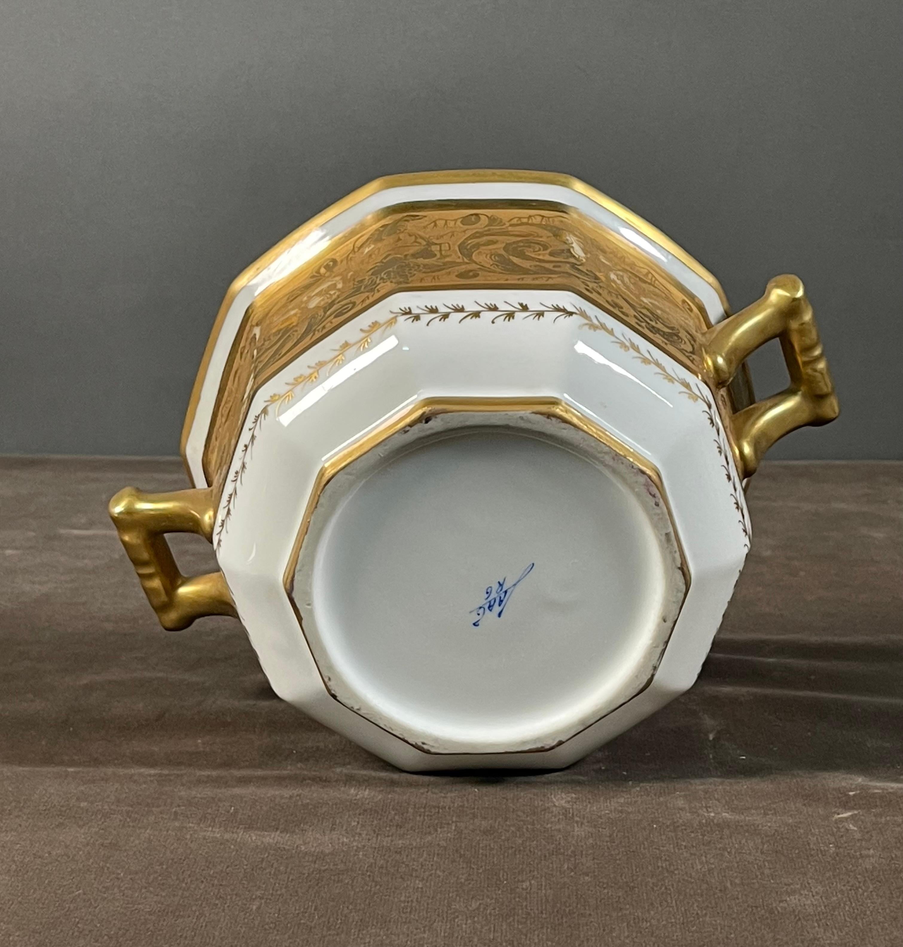 Camille Le Tallec Vergoldetes Porzellan Terrine Empire-Stil Set im Angebot 3
