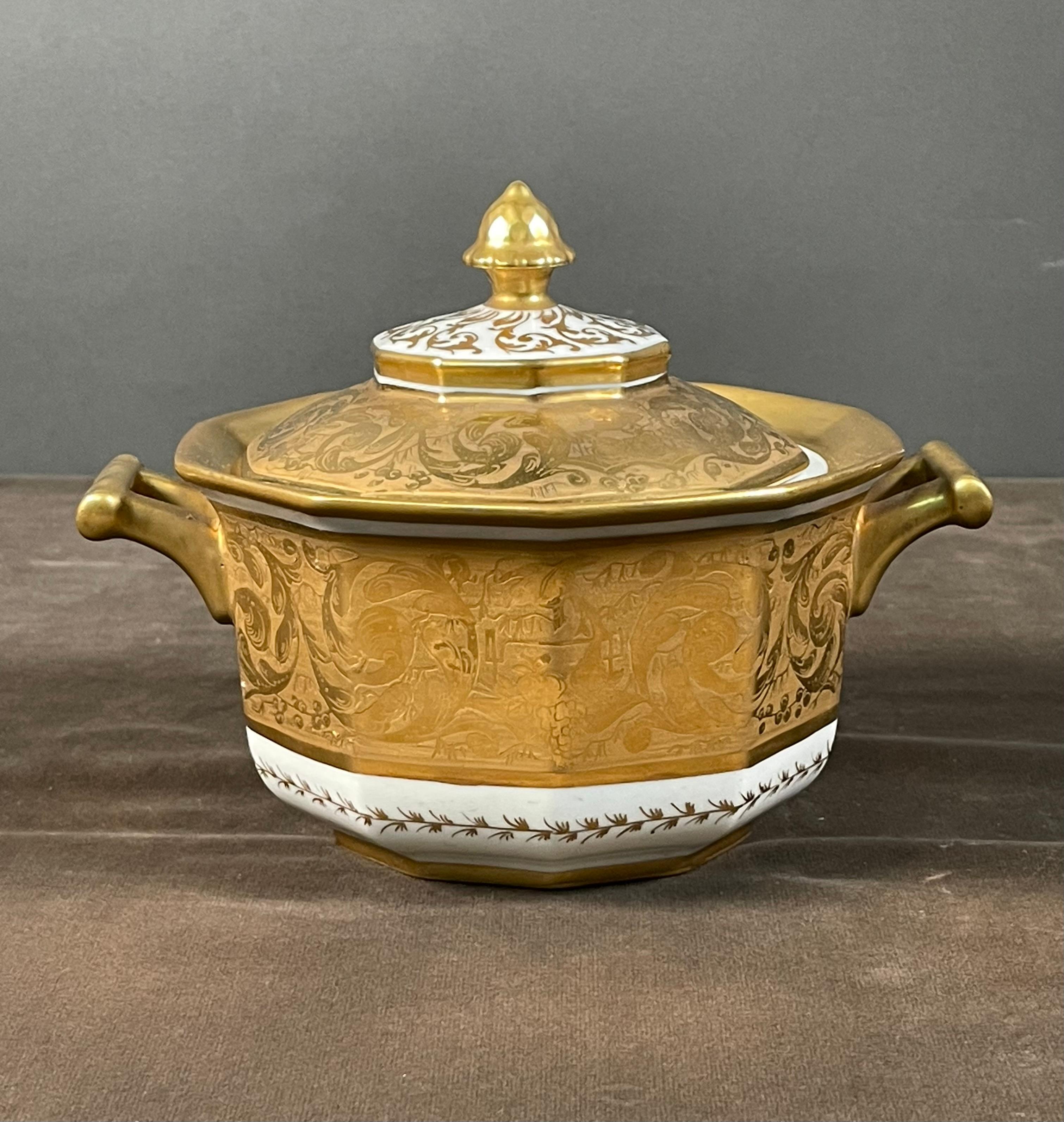 Camille Le Tallec Vergoldetes Porzellan Terrine Empire-Stil Set im Angebot 4